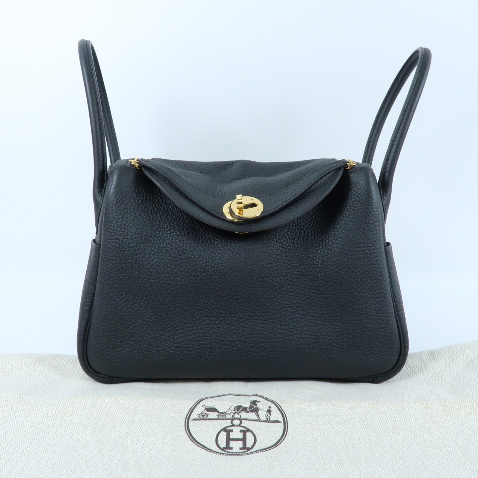 HERMES Clemence皮革Lindy 26金扣手挽肩背兩用袋Noir