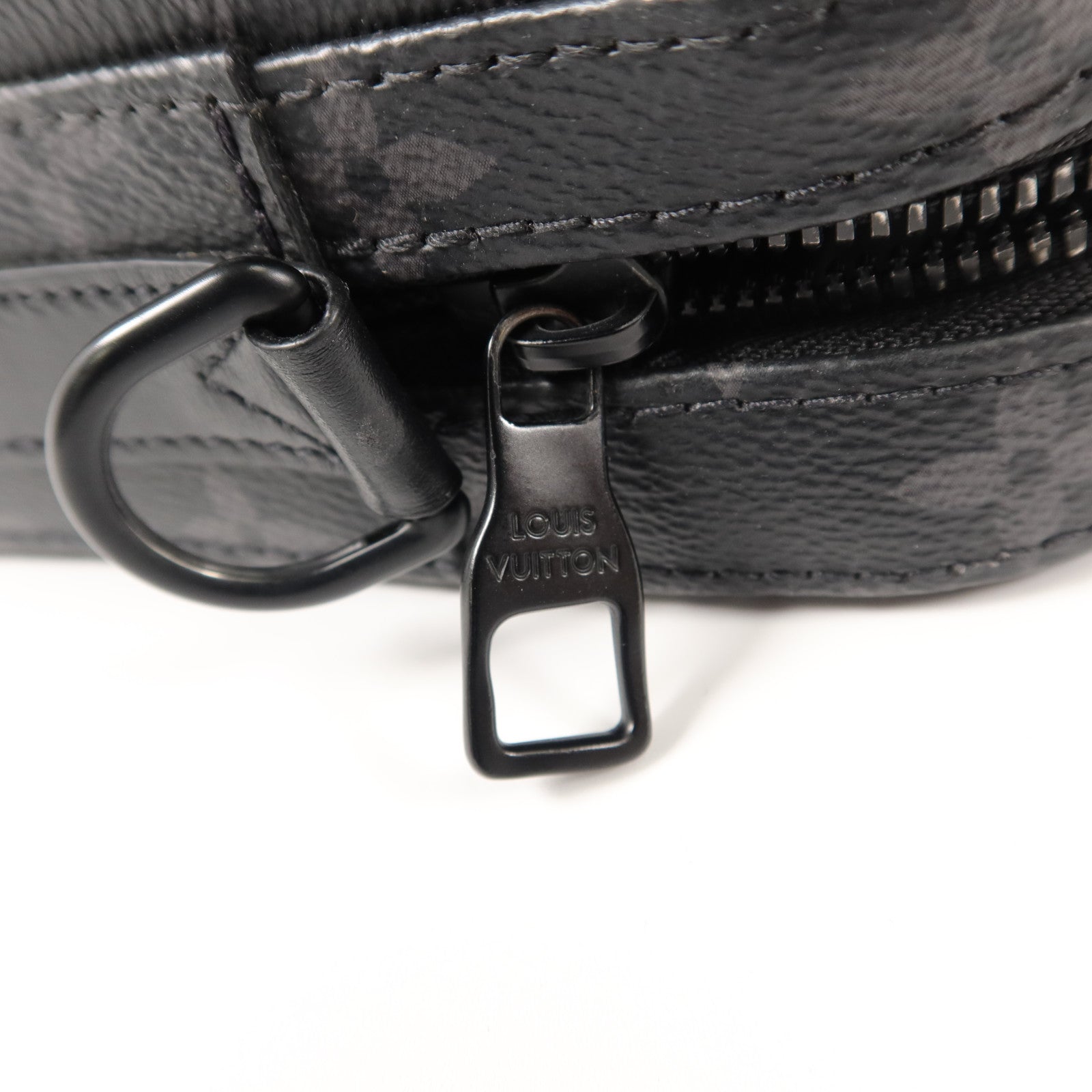 LOUIS VUITTON Monogram Eclipse Steamer肩背袋