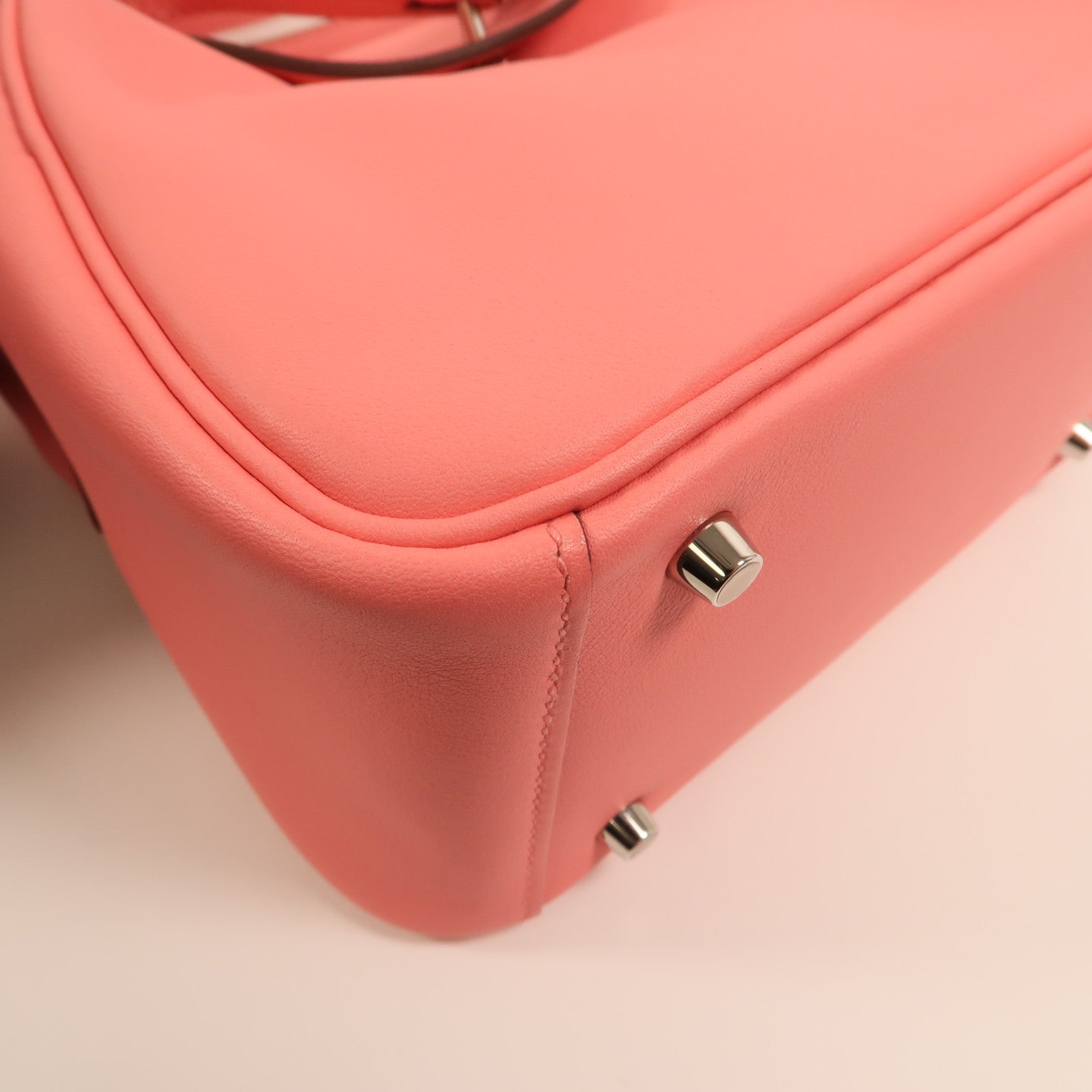 HERMES Swift皮革Mini Lindy銀扣手挽肩背兩用袋Rose Azalee