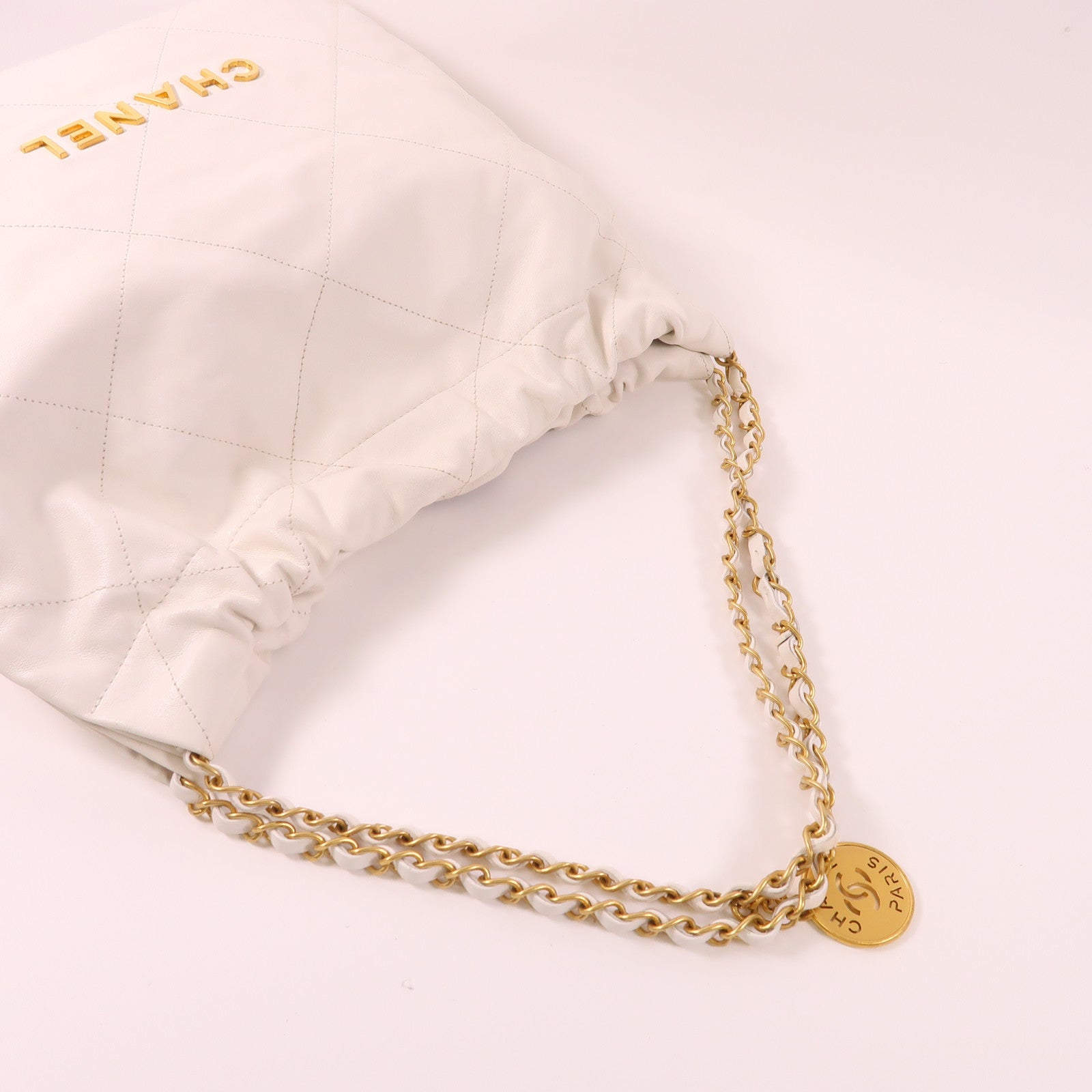 CHANEL 牛皮皮革Chanel 22 Small金扣鏈帶肩背袋