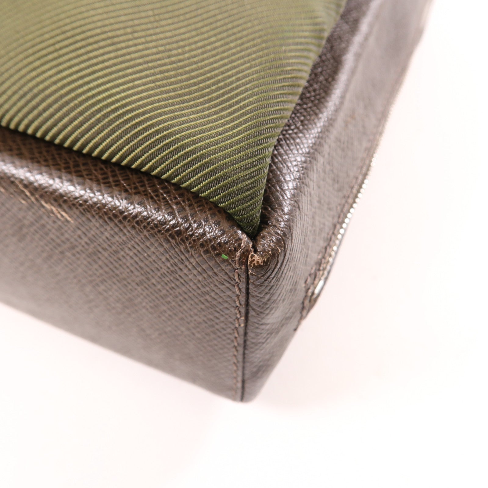 LOUIS VUITTON Taiga/帆布Beluga銀扣肩背袋棕色/綠色
