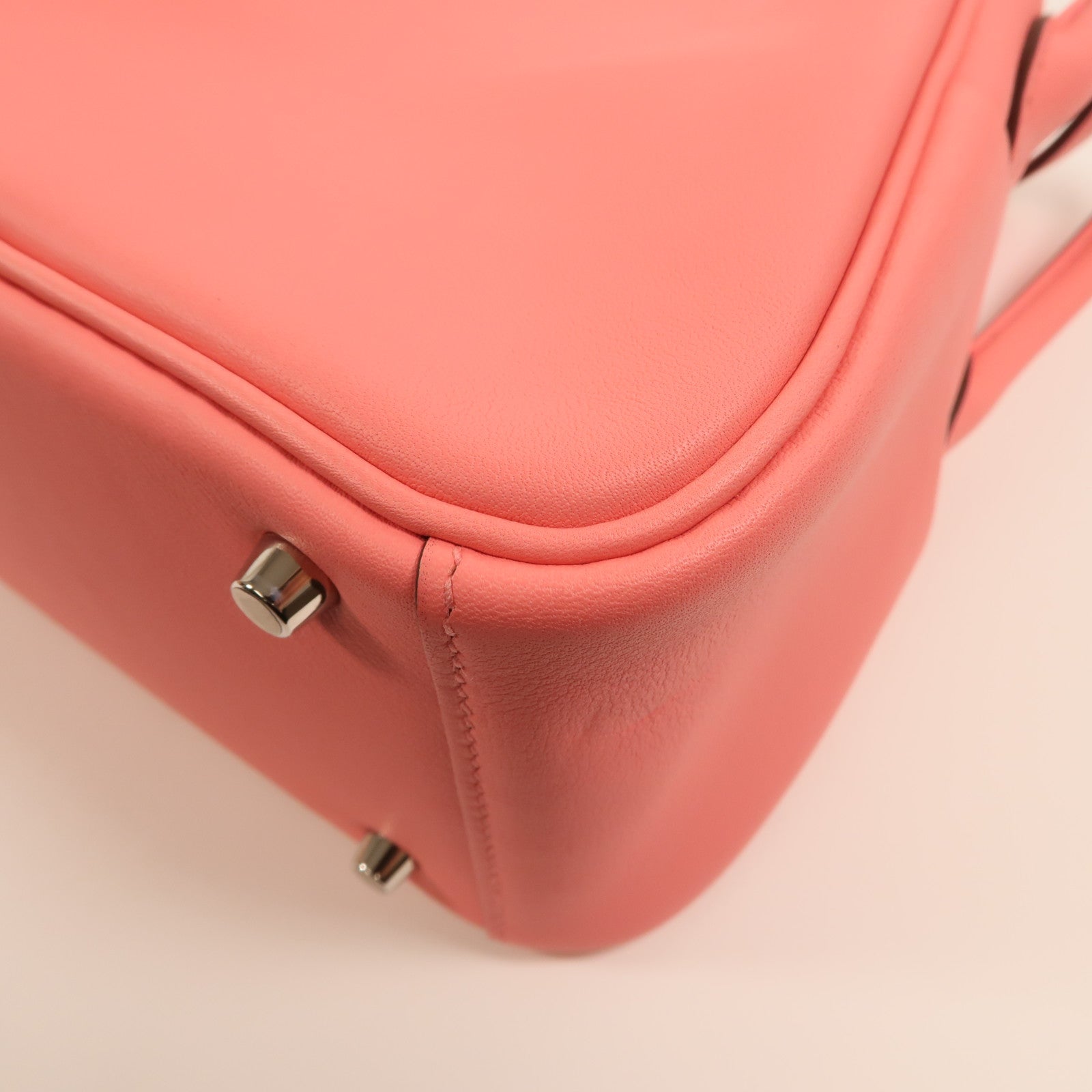 HERMES Swift皮革Mini Lindy銀扣手挽肩背兩用袋Rose Azalee