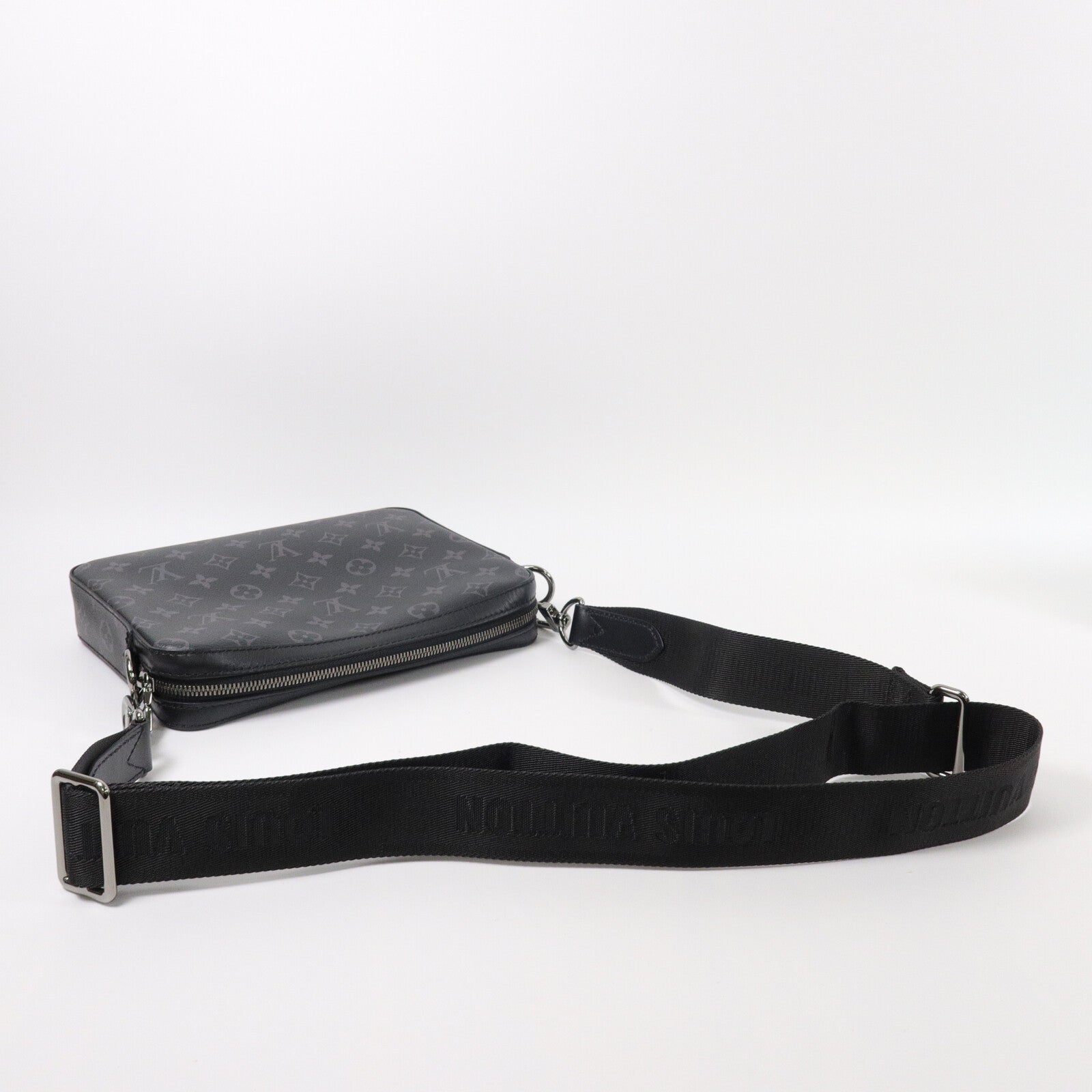 LOUIS VUITTON Monogram Eclipse Reverse Trio Messenger肩背袋