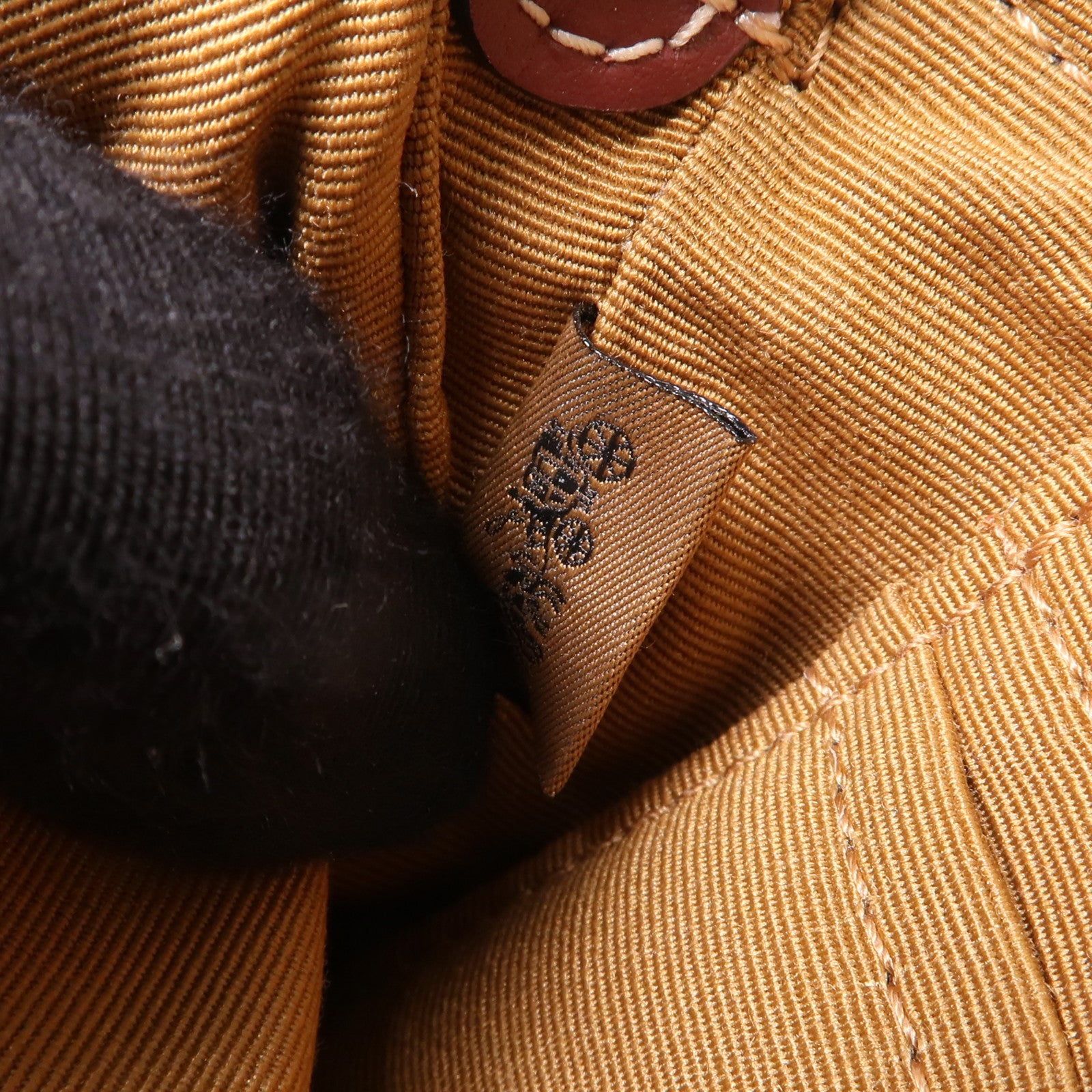 COACH 帆布Nolita 15金扣手挽袋紅色
