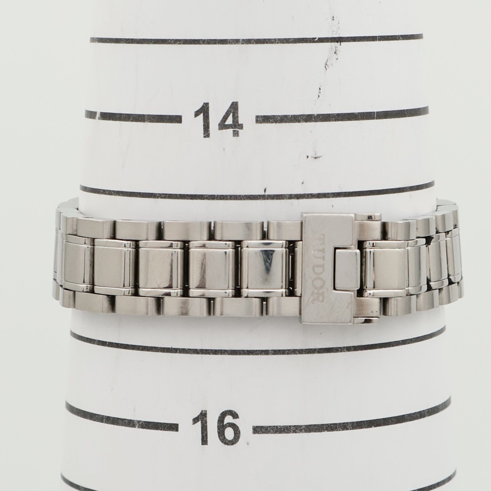 TUDOR Style 12100