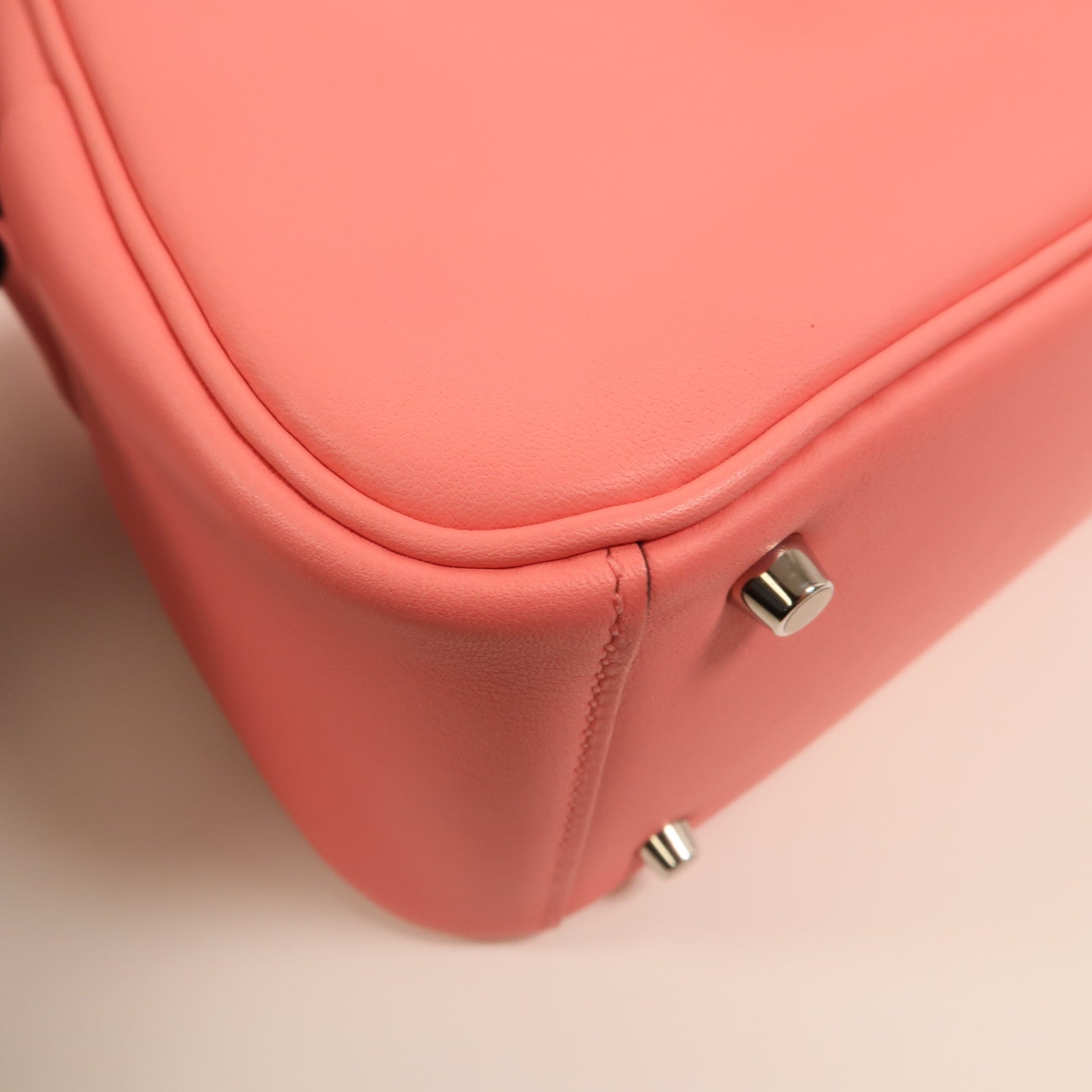 HERMES Swift皮革Mini Lindy銀扣手挽肩背兩用袋Rose Azalee