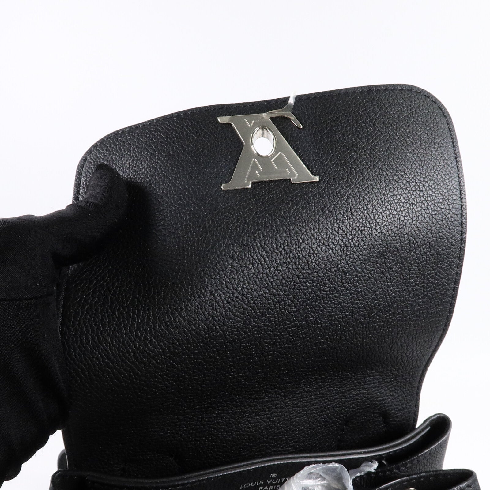 LOUIS VUITTON 牛皮皮革Lock Me Backpack背包