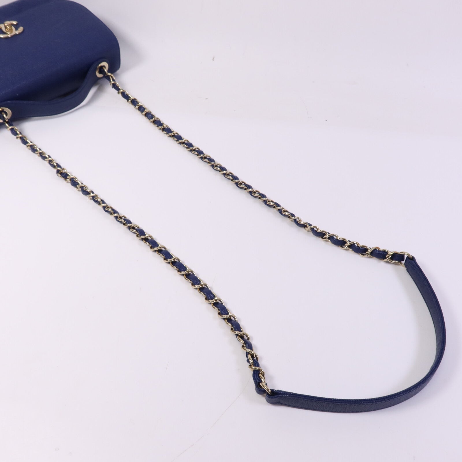 CHANEL 牛皮皮革Business Affinity金扣鏈帶肩背袋