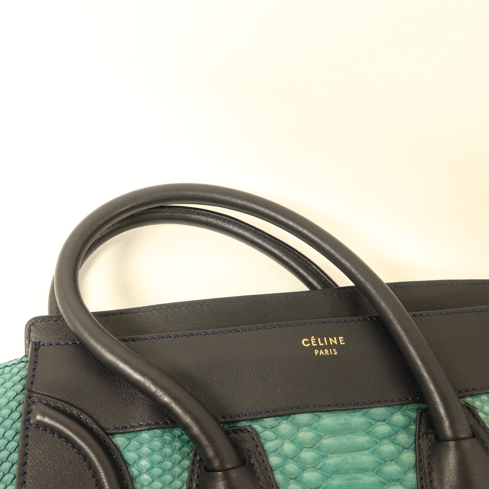CELINE 蛇皮皮革Mini Luggage金扣手挽袋