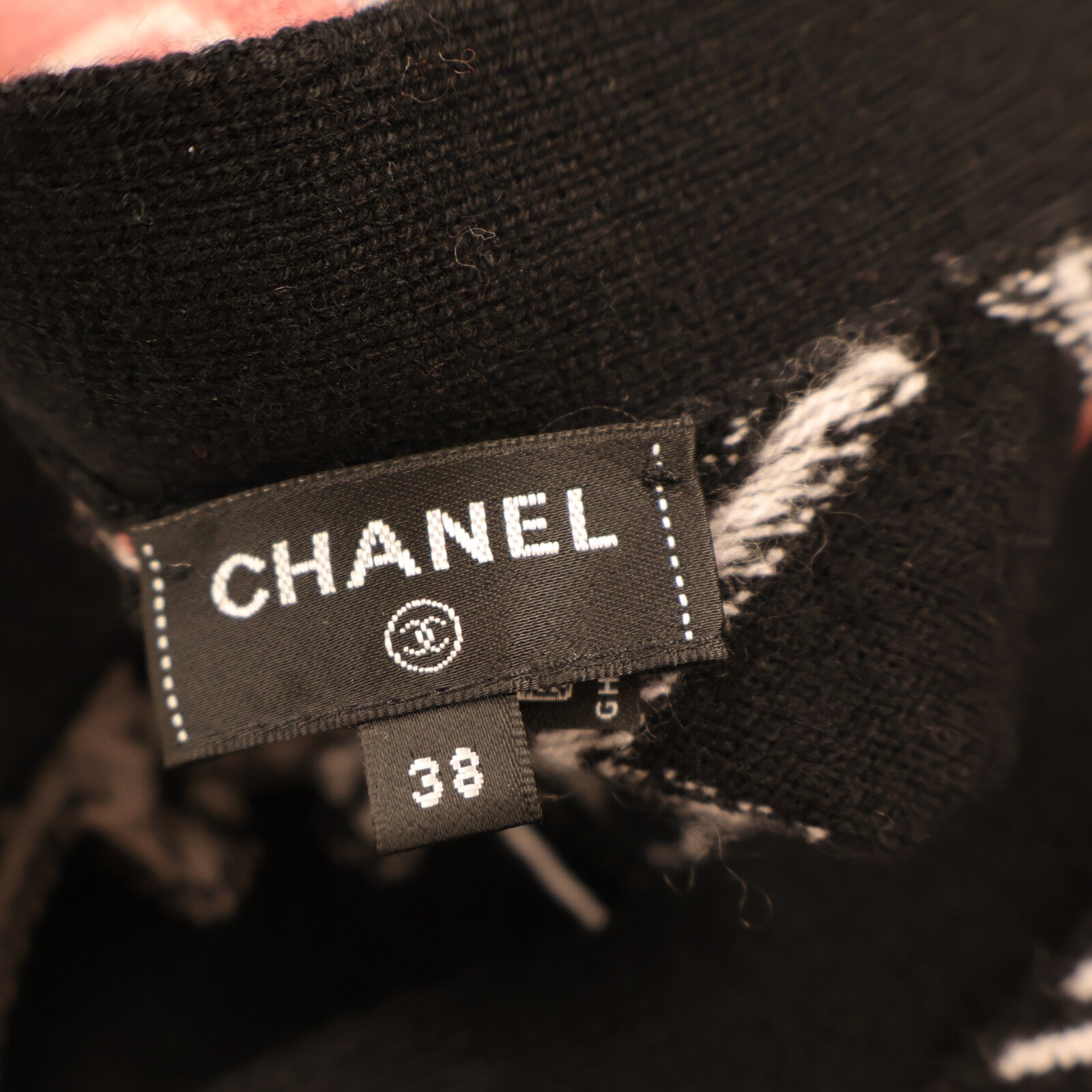 CHANEL Logo Graphic Cardigan外套