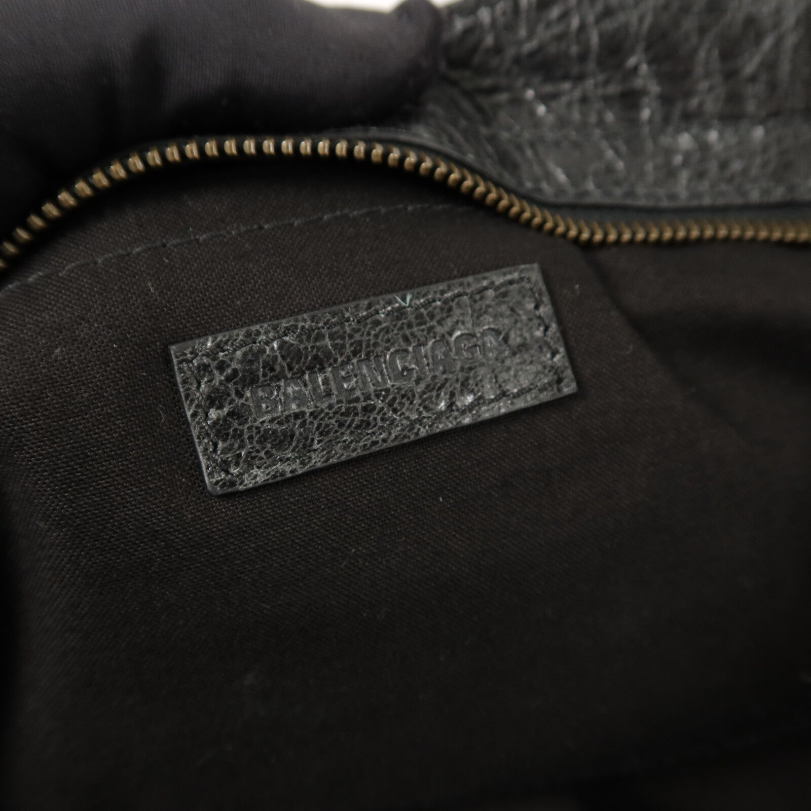 BALENCIAGA 羊皮皮革Le City East-West肩背袋