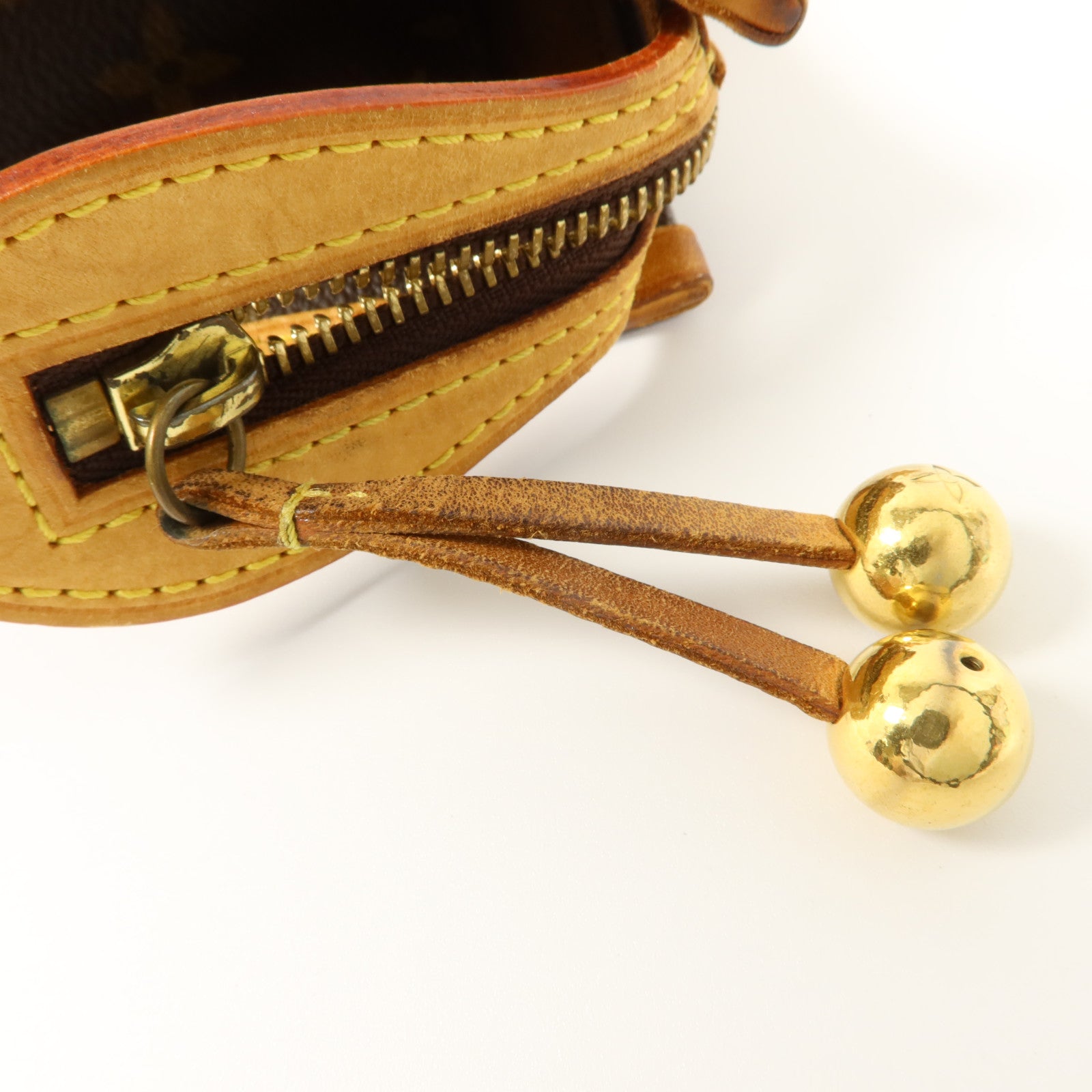 LOUIS VUITTON Monogram Popincourt金扣手挽袋