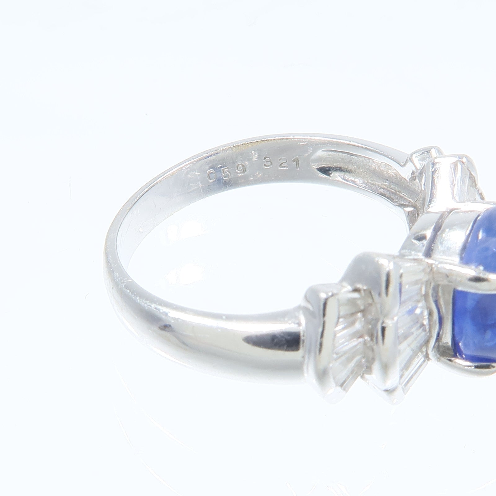 JEWELRY 18K白金Sapphire Diamond Ring藍寶石/鑽石戒指