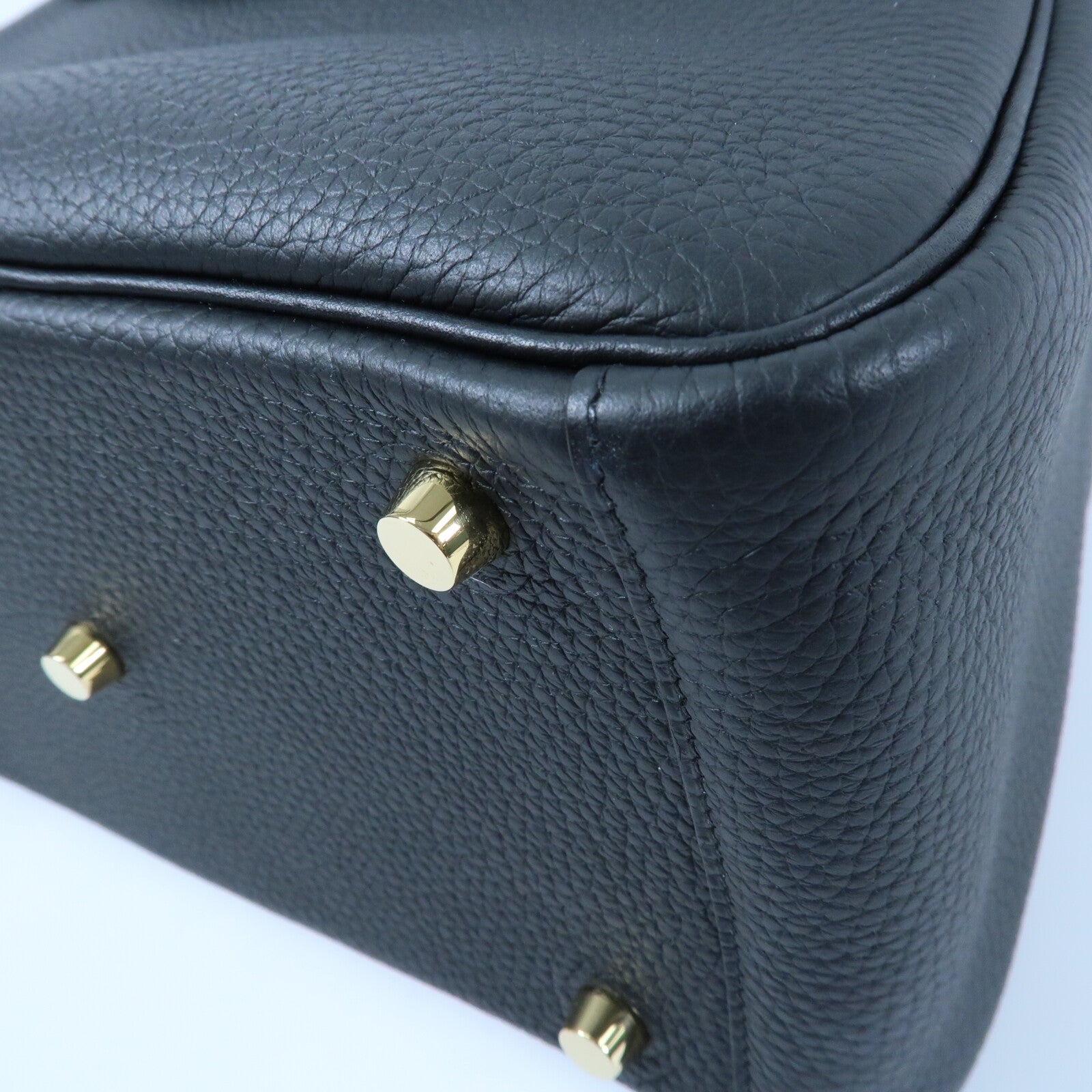 HERMES Clemence皮革Lindy 26金扣手挽肩背兩用袋Noir