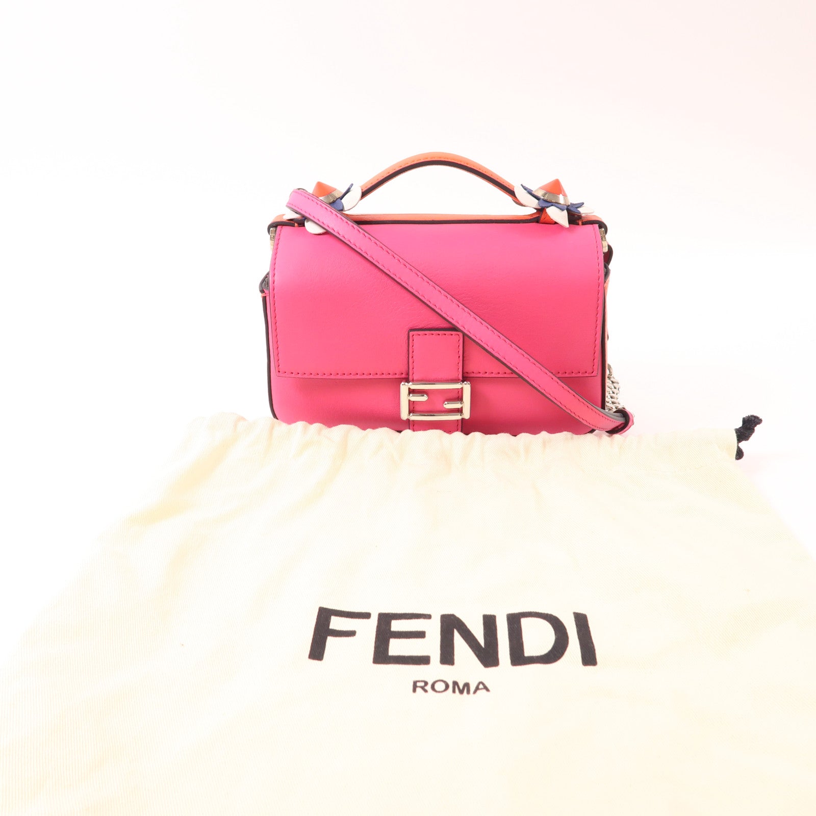 FENDI 牛皮皮革Shoulder Bag銀扣鏈帶肩背袋