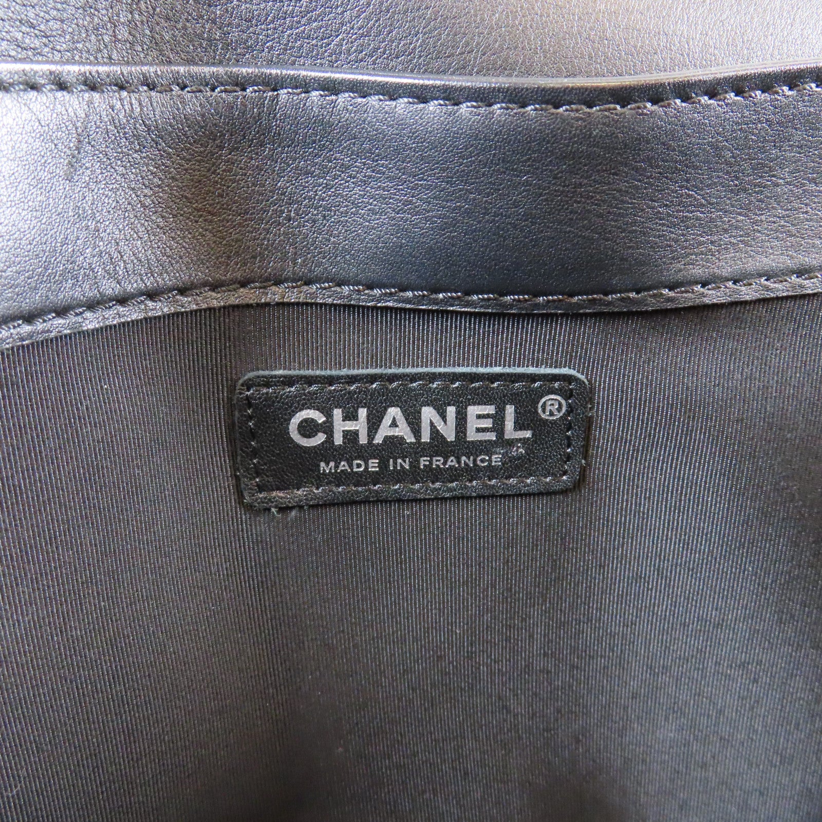 CHANEL 【激減優惠】菱格漆皮皮革Boy Chanel銀扣鏈帶肩背袋黑色