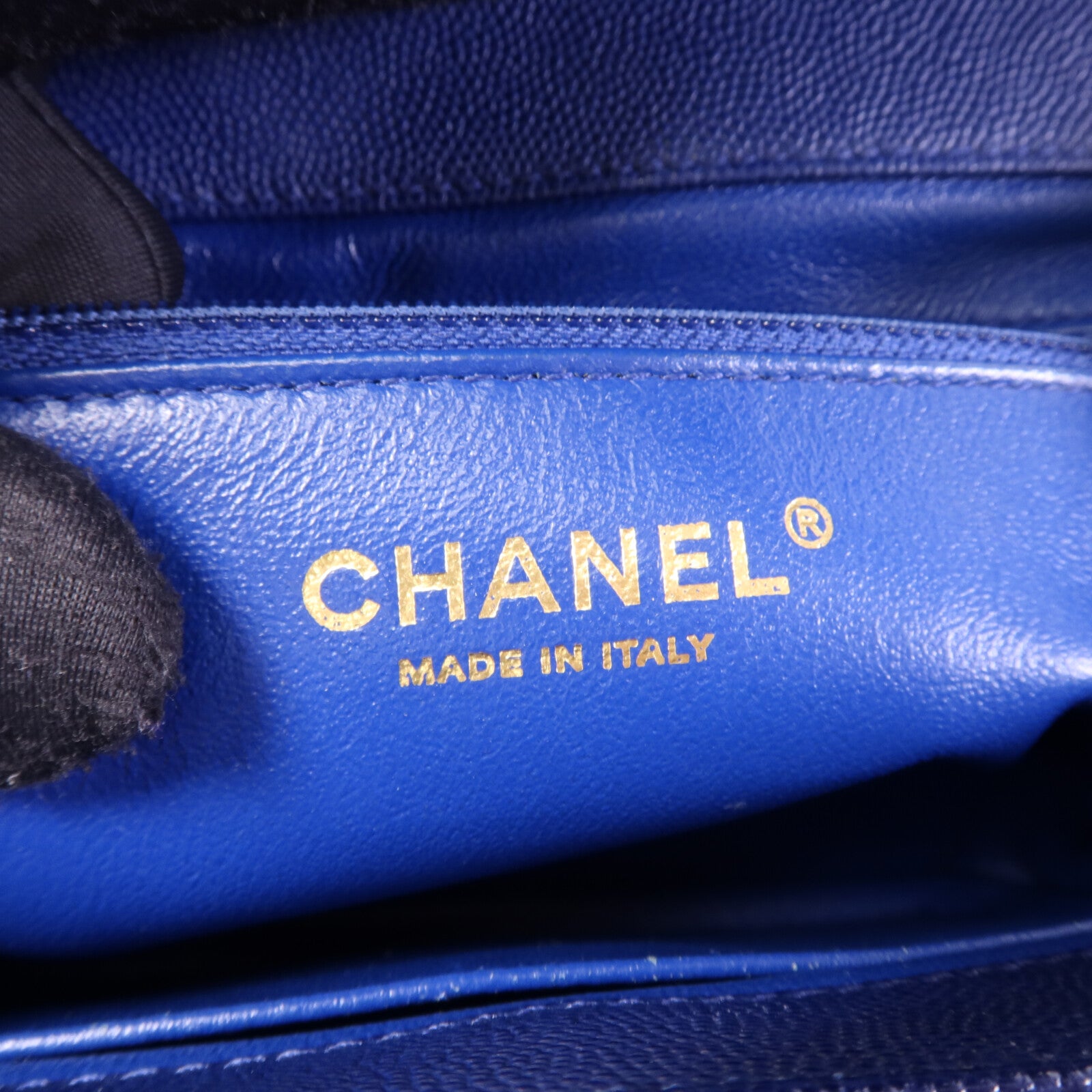 CHANEL 牛皮皮革Business Affinity金扣鏈帶肩背袋