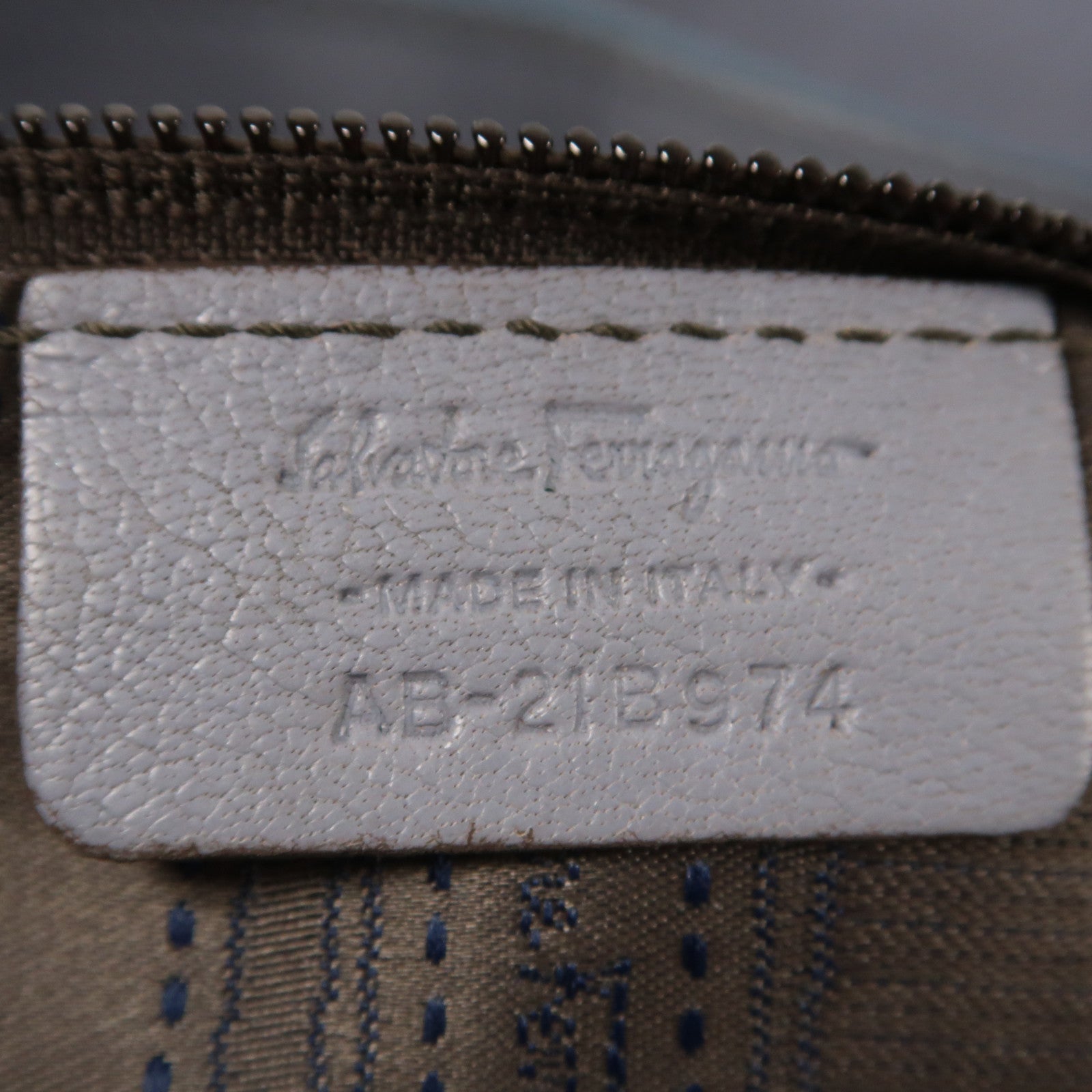 Salvatore Ferragamo 牛皮皮革Chain Shoulder Bag金扣肩背袋藍色