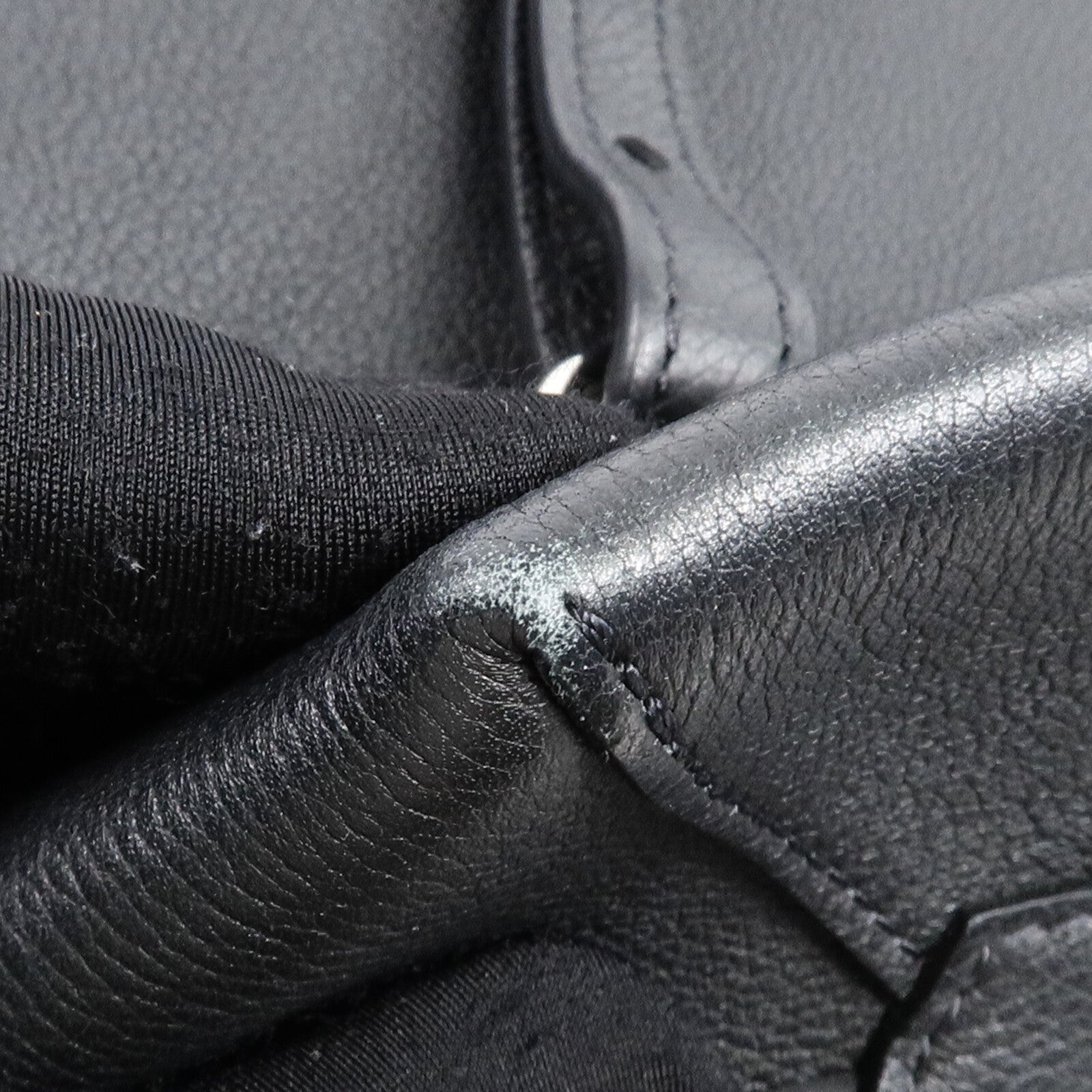 LOUIS VUITTON 牛皮皮革Lock Me Backpack背包