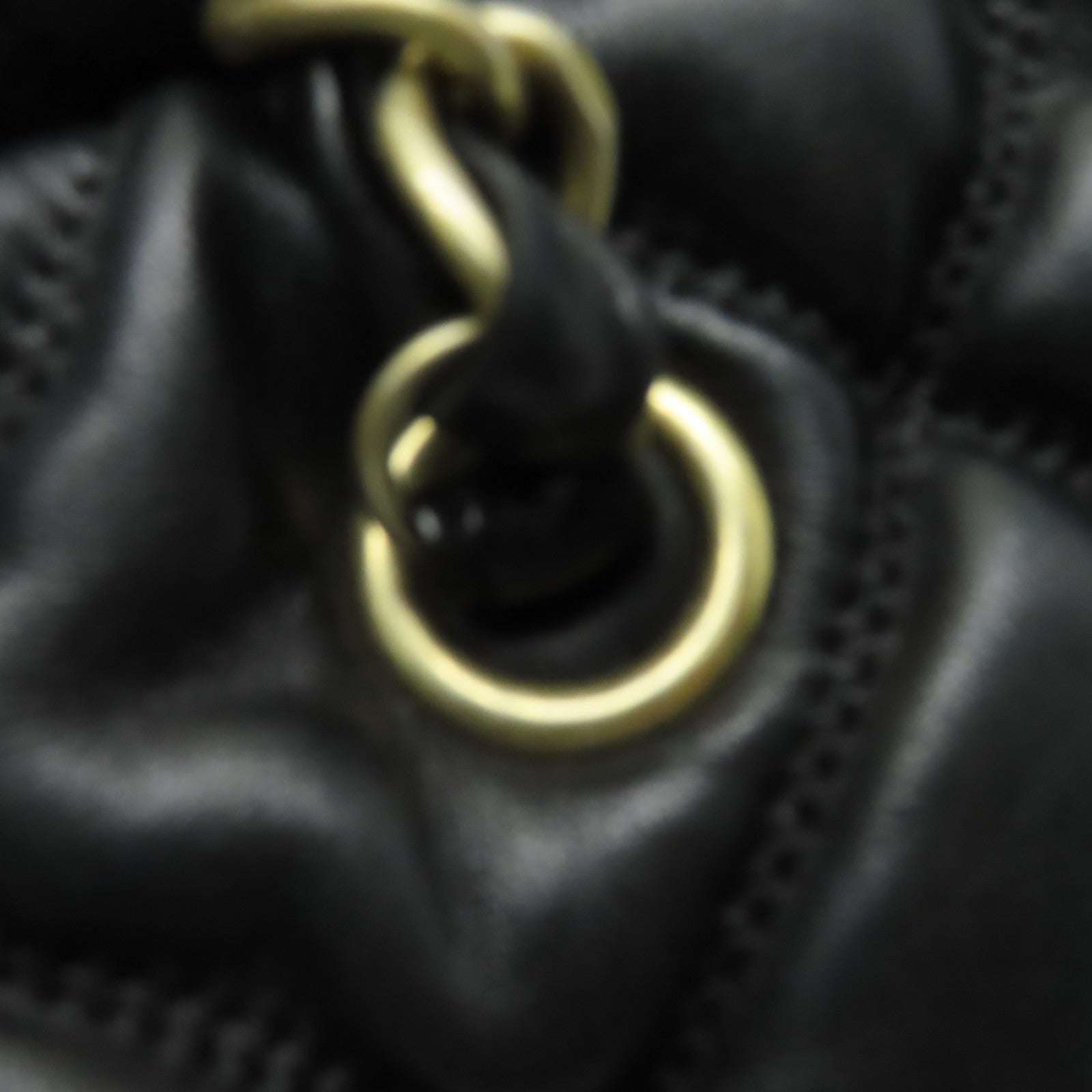 CHANEL **【清倉大減價】菱格皮革Bubble Bag金扣鏈帶肩背袋黑色
