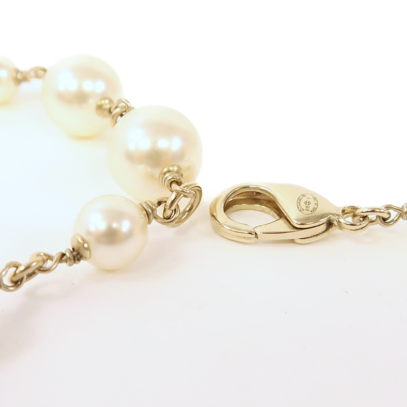 CHANEL (PRICE DOWN) CC Necklace Metal/PVC Gold/White