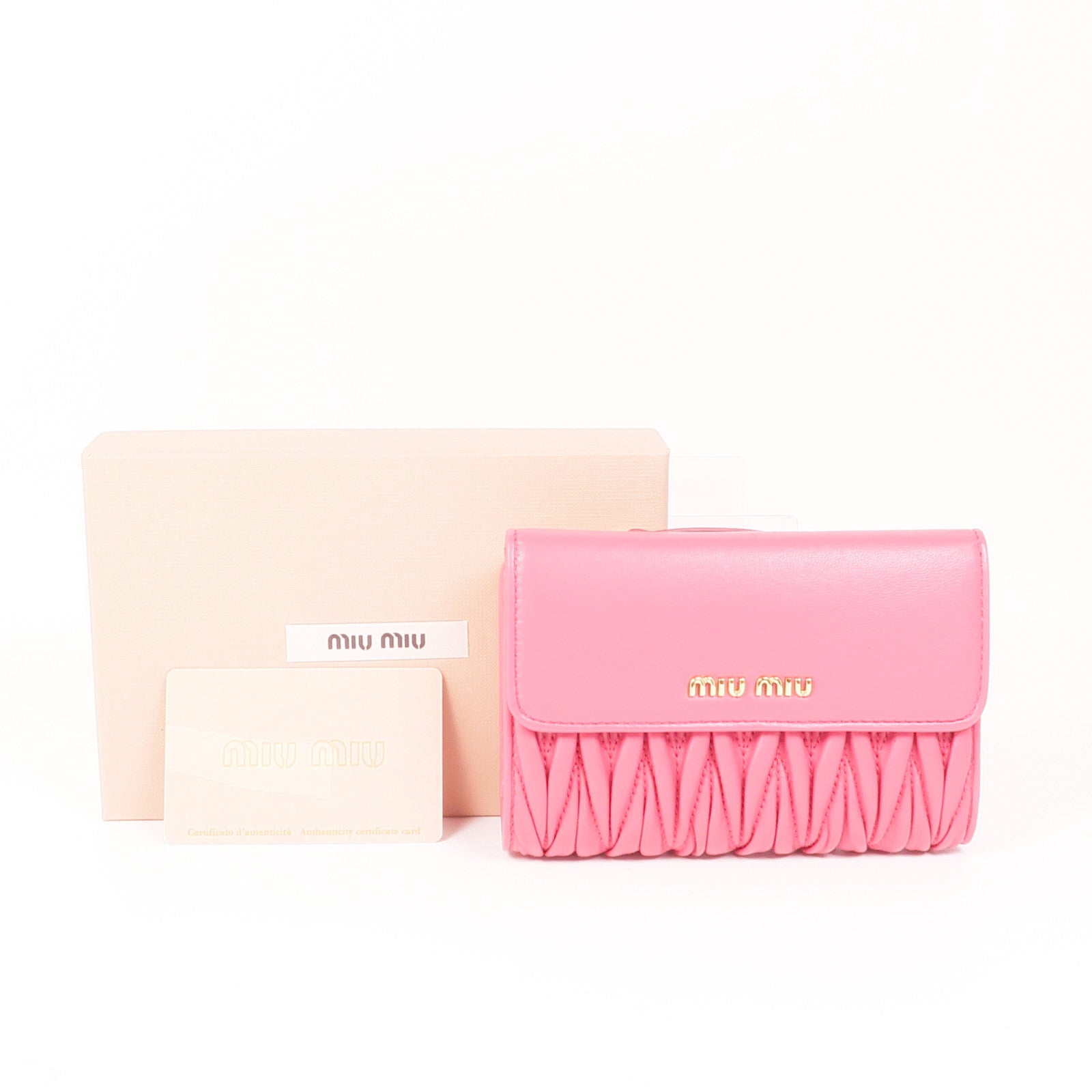 Miu Miu 【激減優惠】牛皮皮革Matelasse金扣錢包