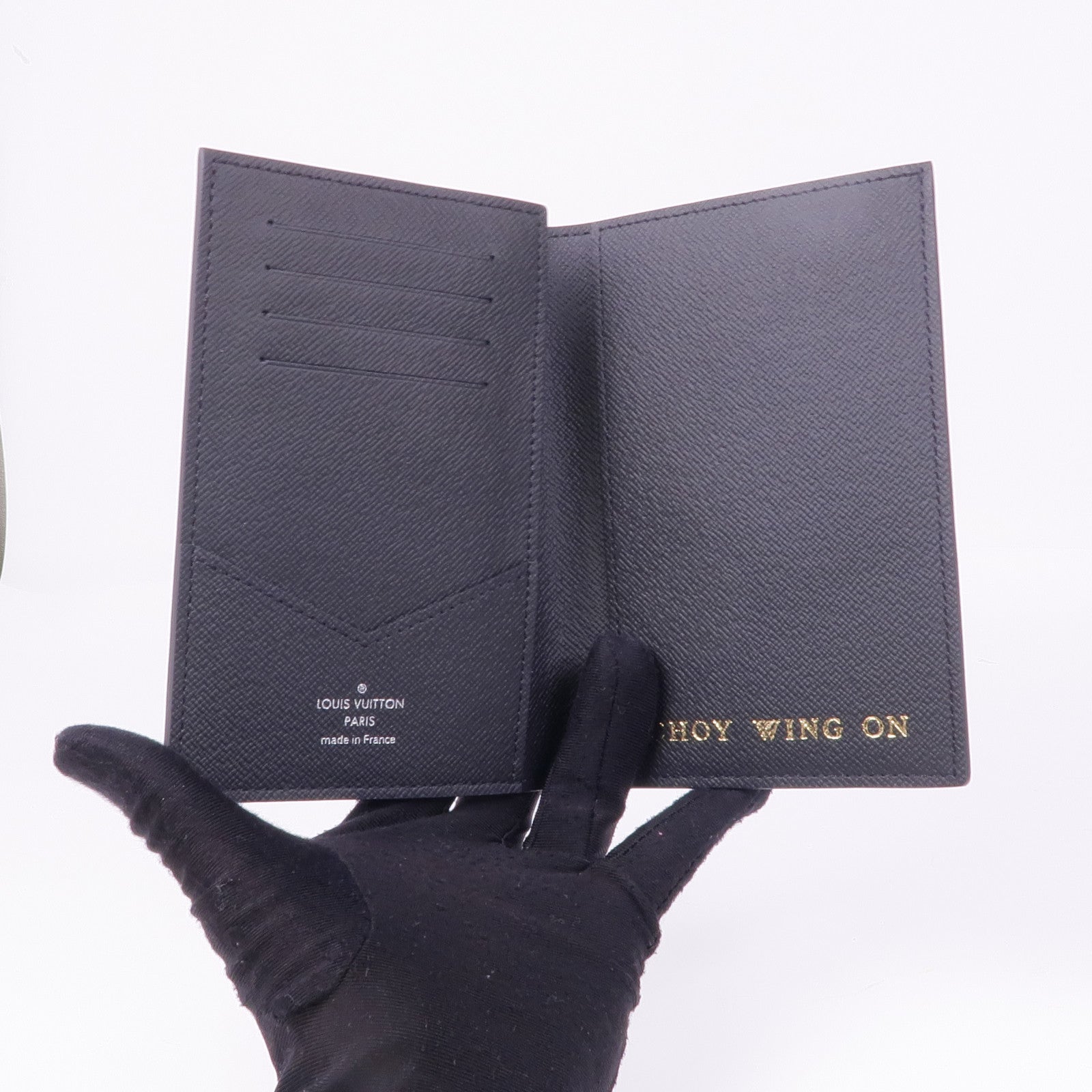 LOUIS VUITTON Monogram Eclipse Passport Cover卡片套