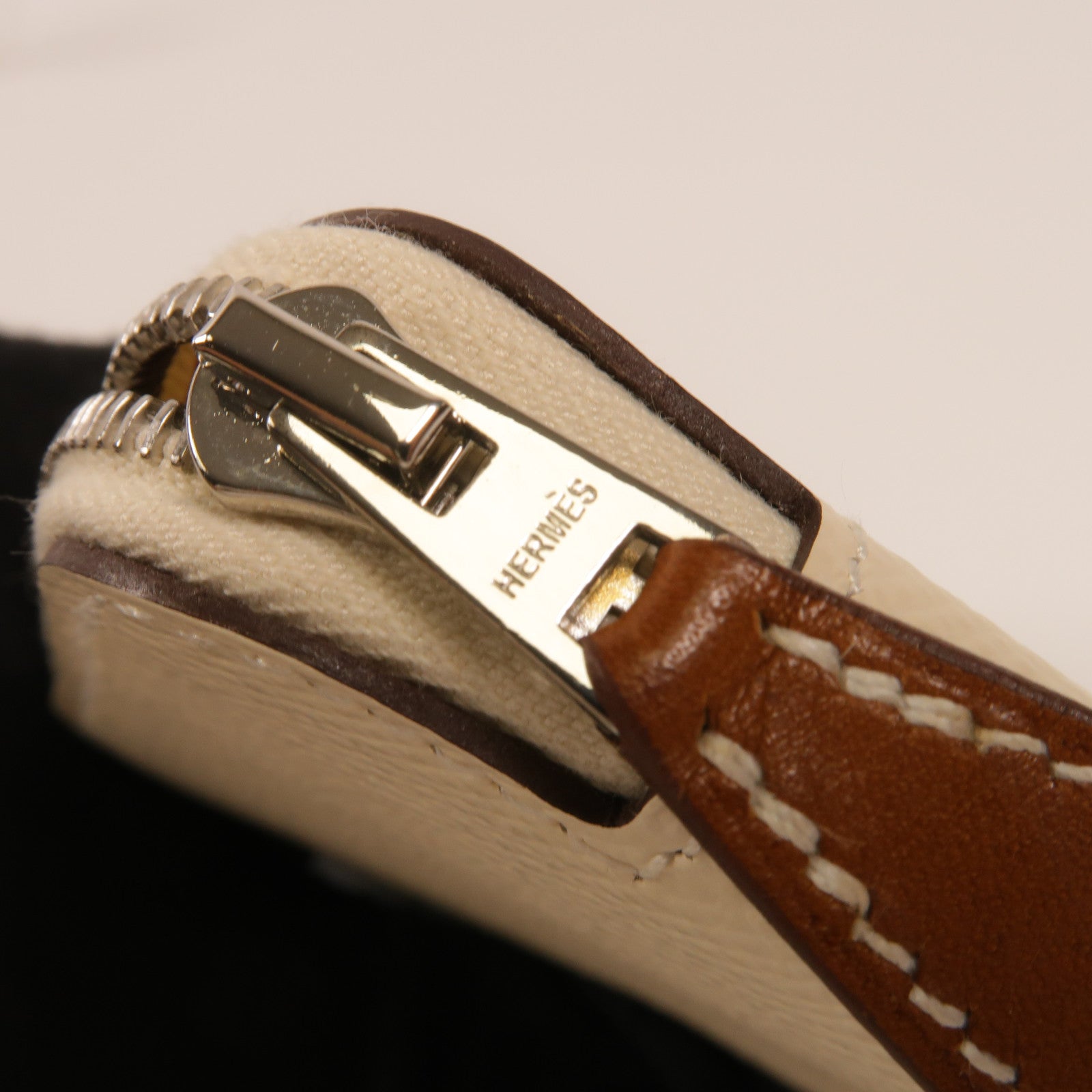 HERMES Epsom皮革Silk In P. Monnaie零錢包Nata