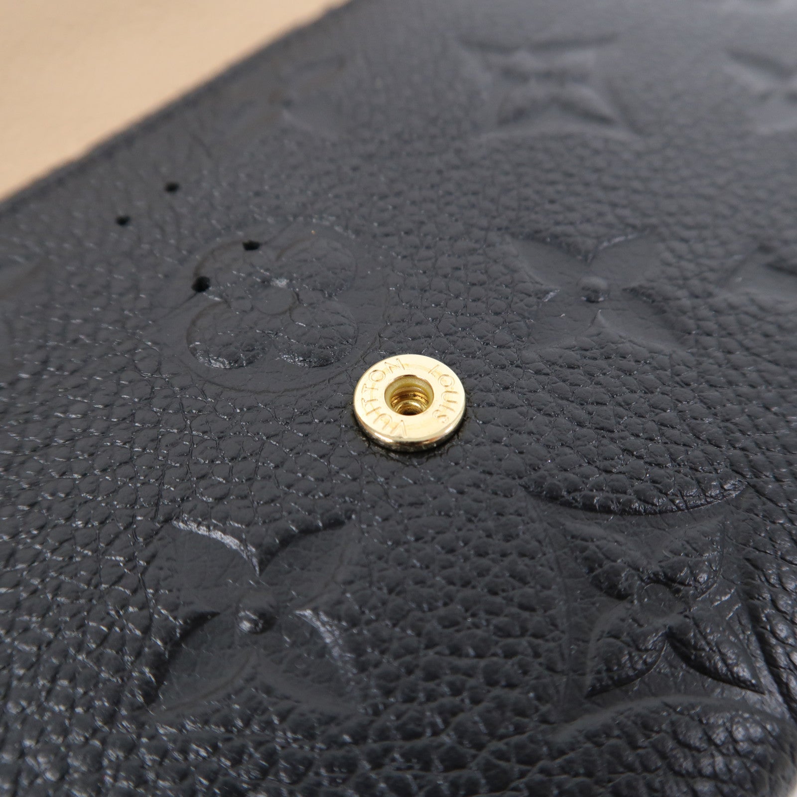 LOUIS VUITTON Monogram Empreinte Emilie Wallet金扣長錢包黑色