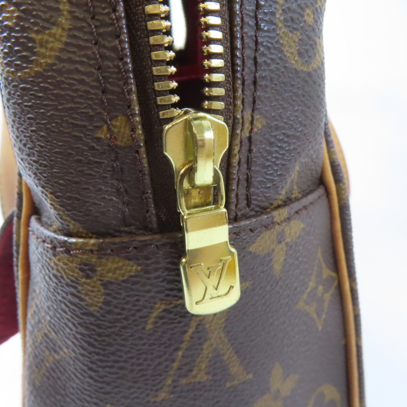 LOUIS VUITTON Monogram Excentri-cite金扣手挽袋啡色/紅色