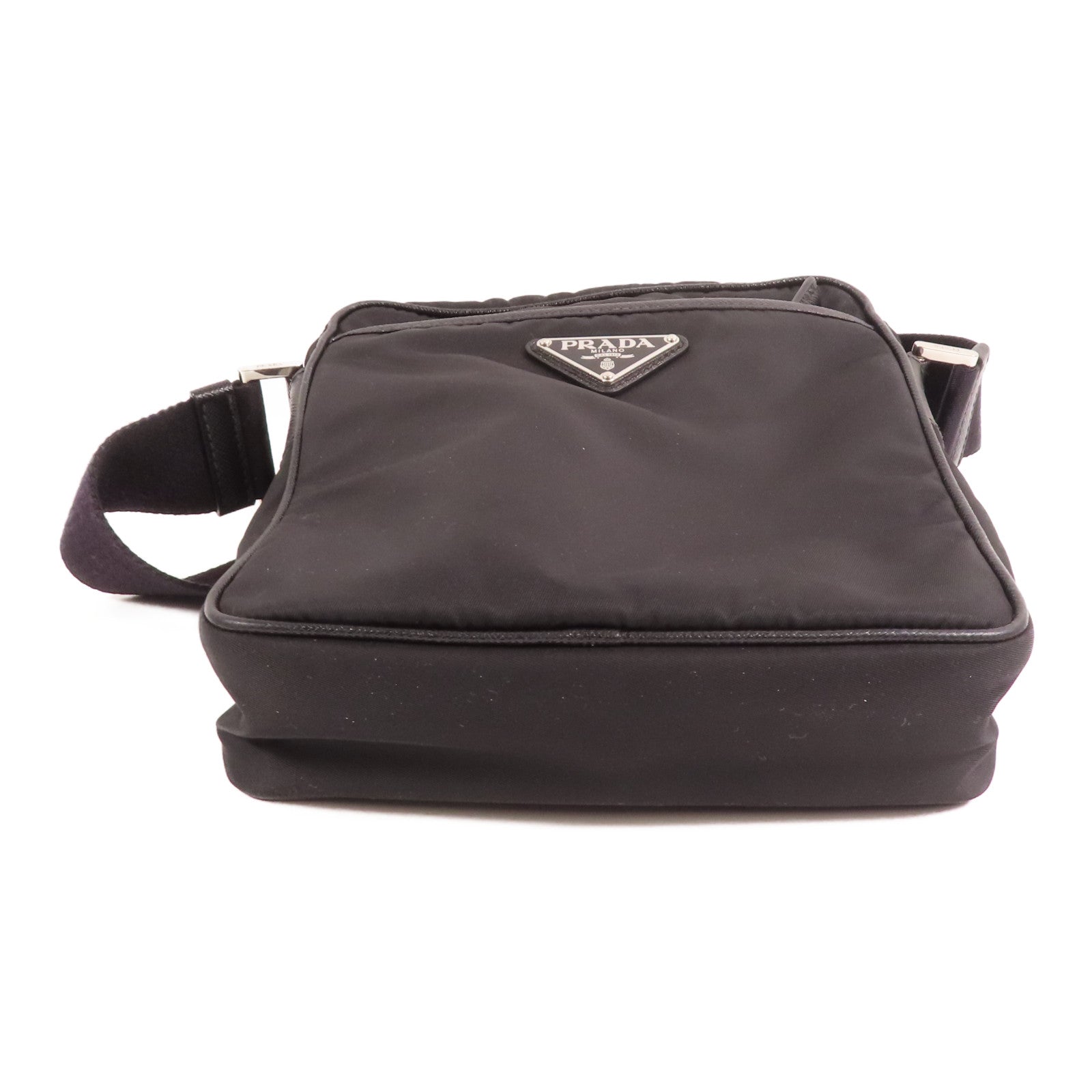 PRADA 尼龍Shoulder Bag銀扣肩背袋