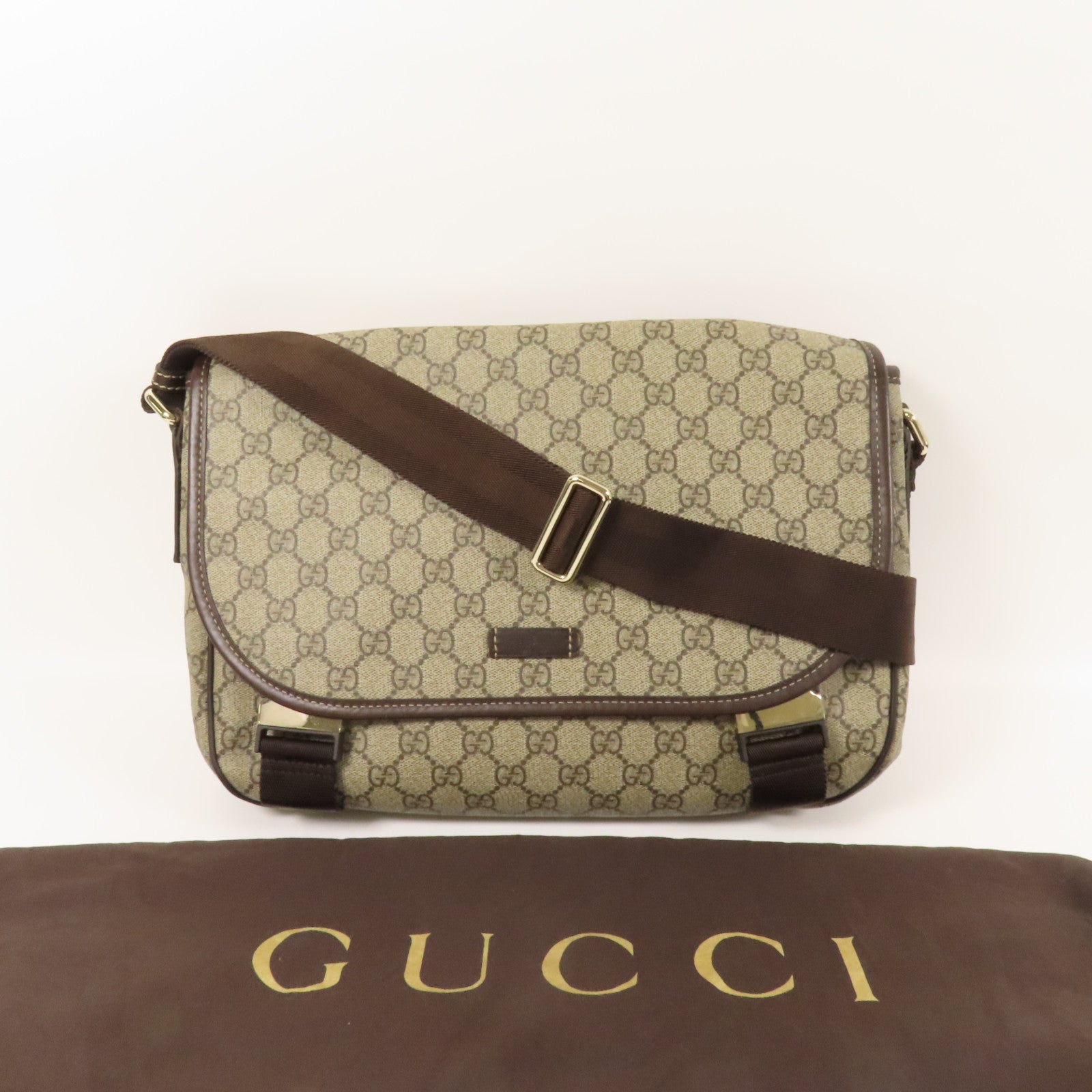 GUCCI 塗層帆布GG Messenger銀扣肩背袋