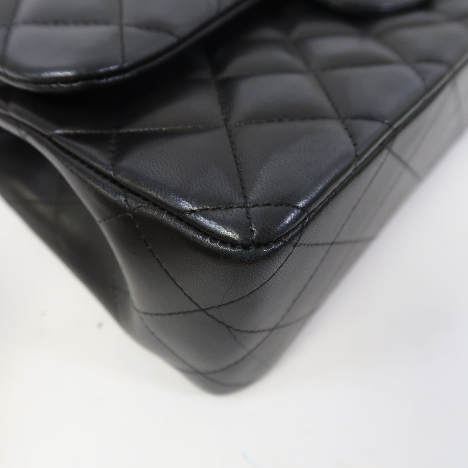 CHANEL 菱格羊皮皮革Classic Jumbo銀扣鏈帶肩背袋黑色