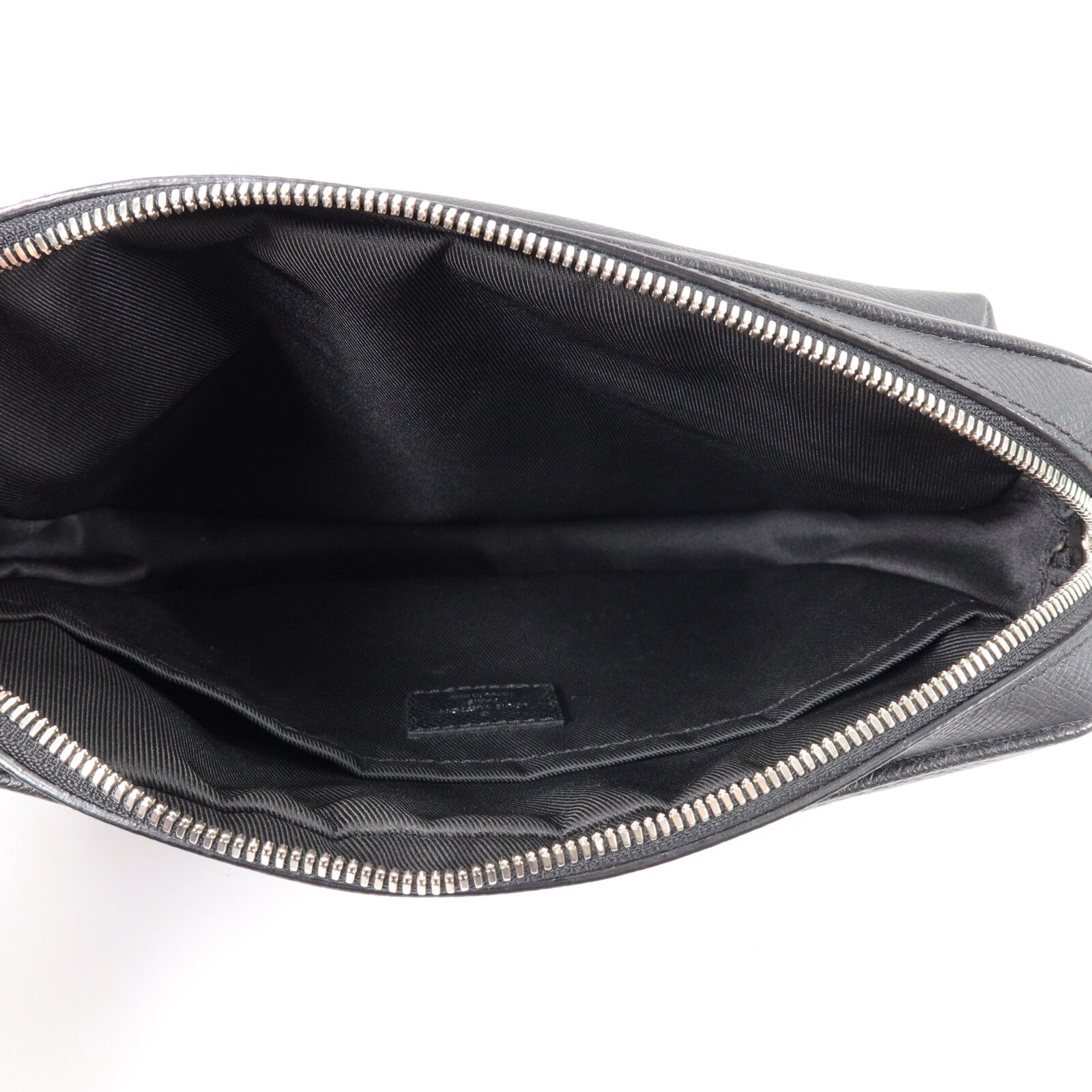 LOUIS VUITTON Monogram Eclipse Taiga Outdoor Messenger肩背袋