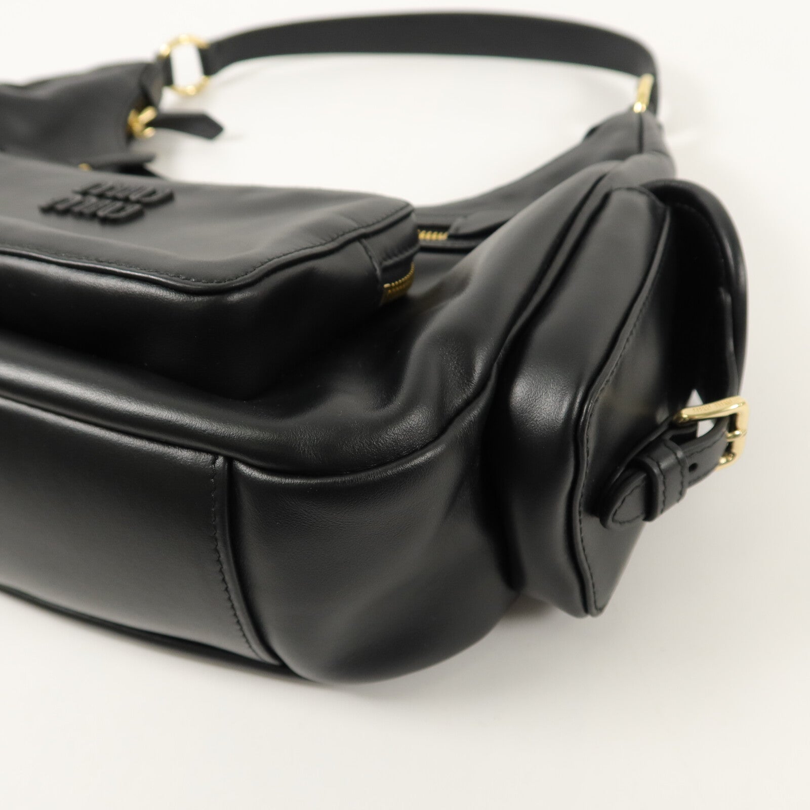 Miu Miu 羊皮皮革Pocket Large肩背袋
