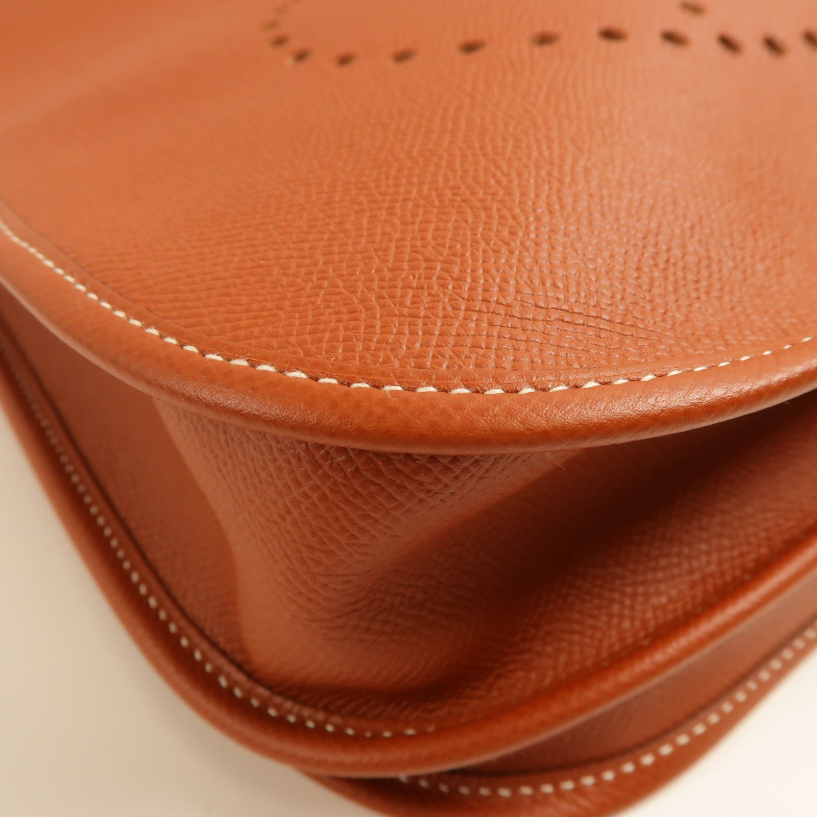 HERMES Epsom皮革Evelyne PM銀扣肩背袋Brique