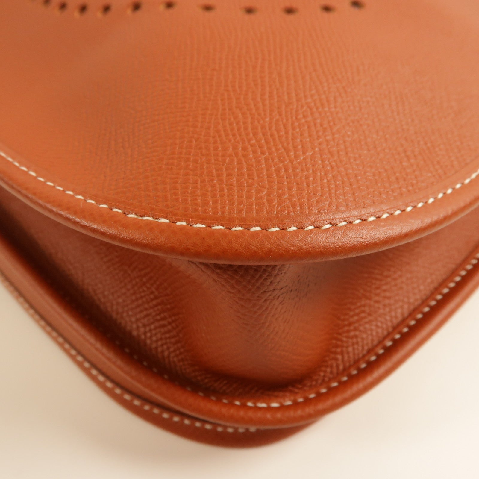 HERMES Epsom皮革Evelyne PM銀扣肩背袋Brique