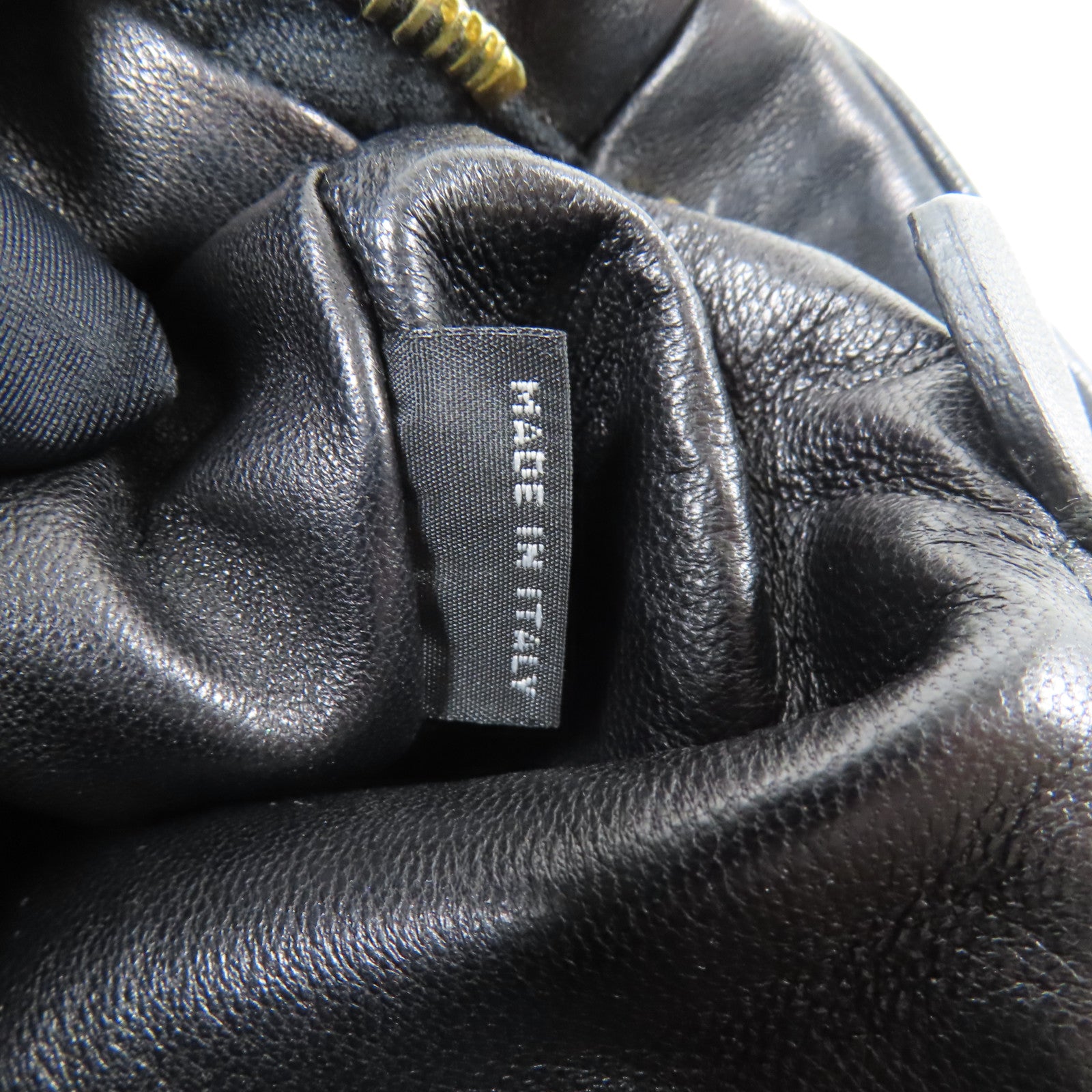 PRADA 皮革Nappa Antique金扣手拿包