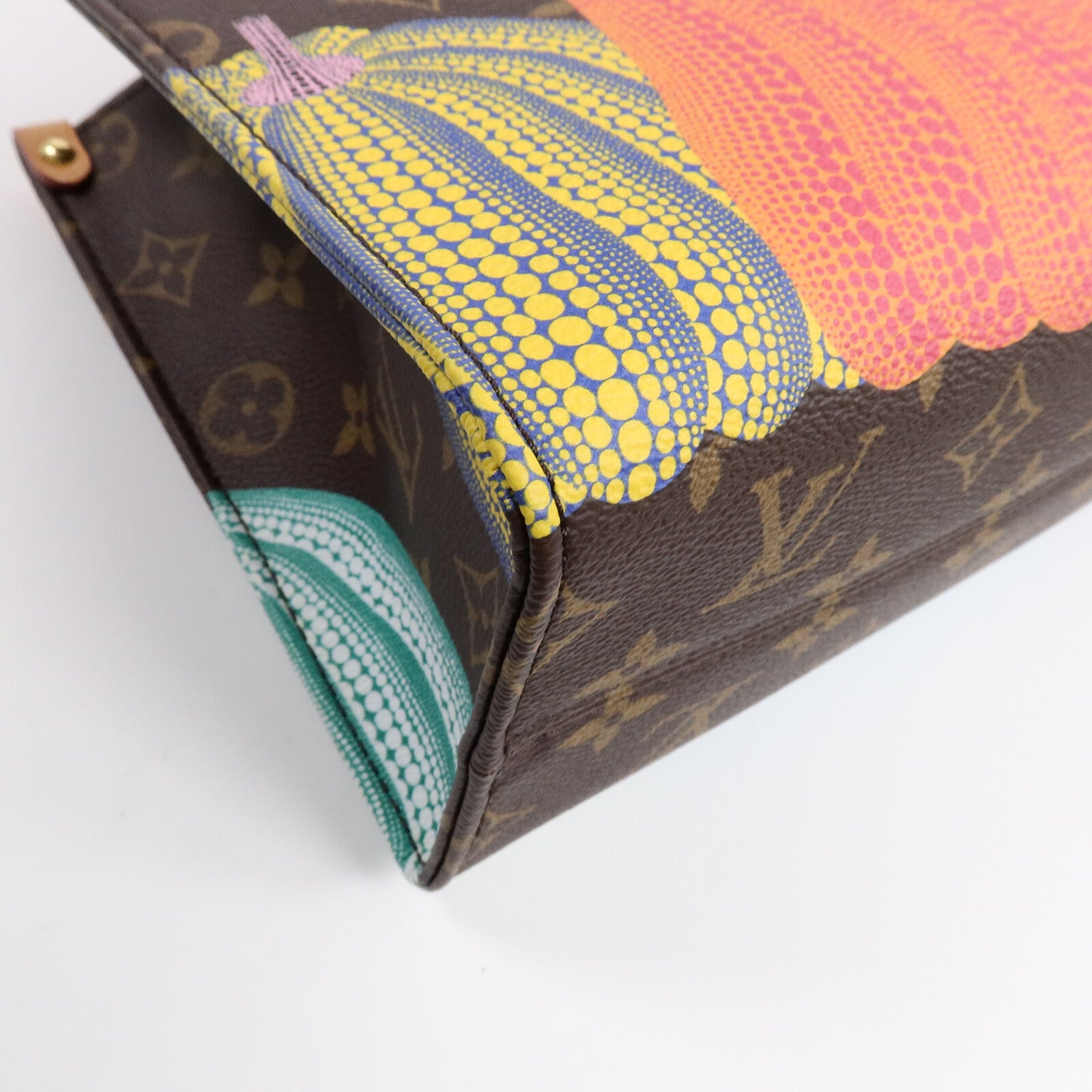 LOUIS VUITTON Monogram LV x YK OnTheGo PM手挽肩背兩用袋