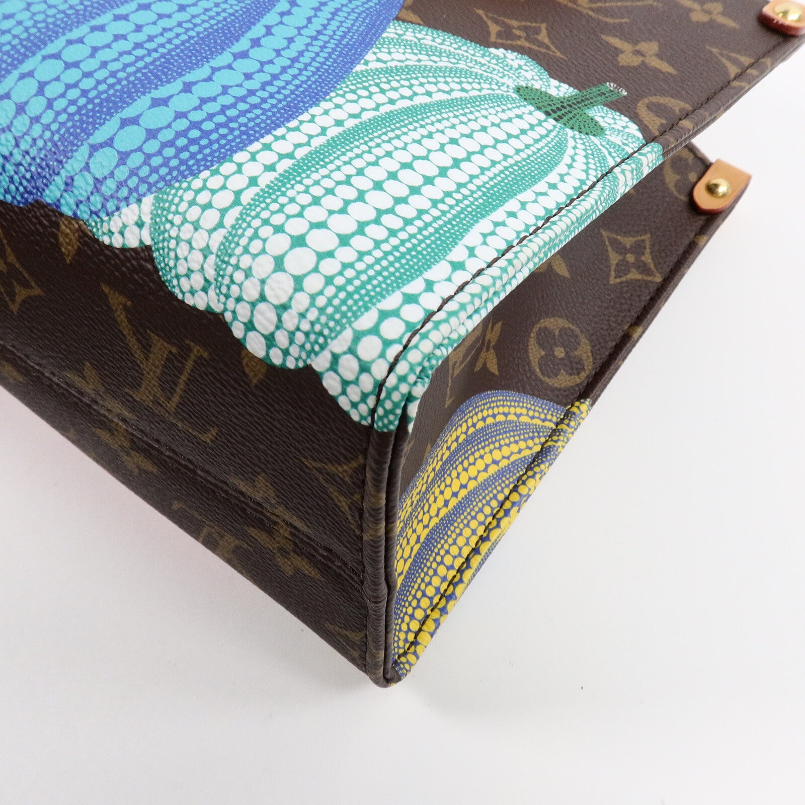 LOUIS VUITTON Monogram LV x YK OnTheGo PM手挽肩背兩用袋