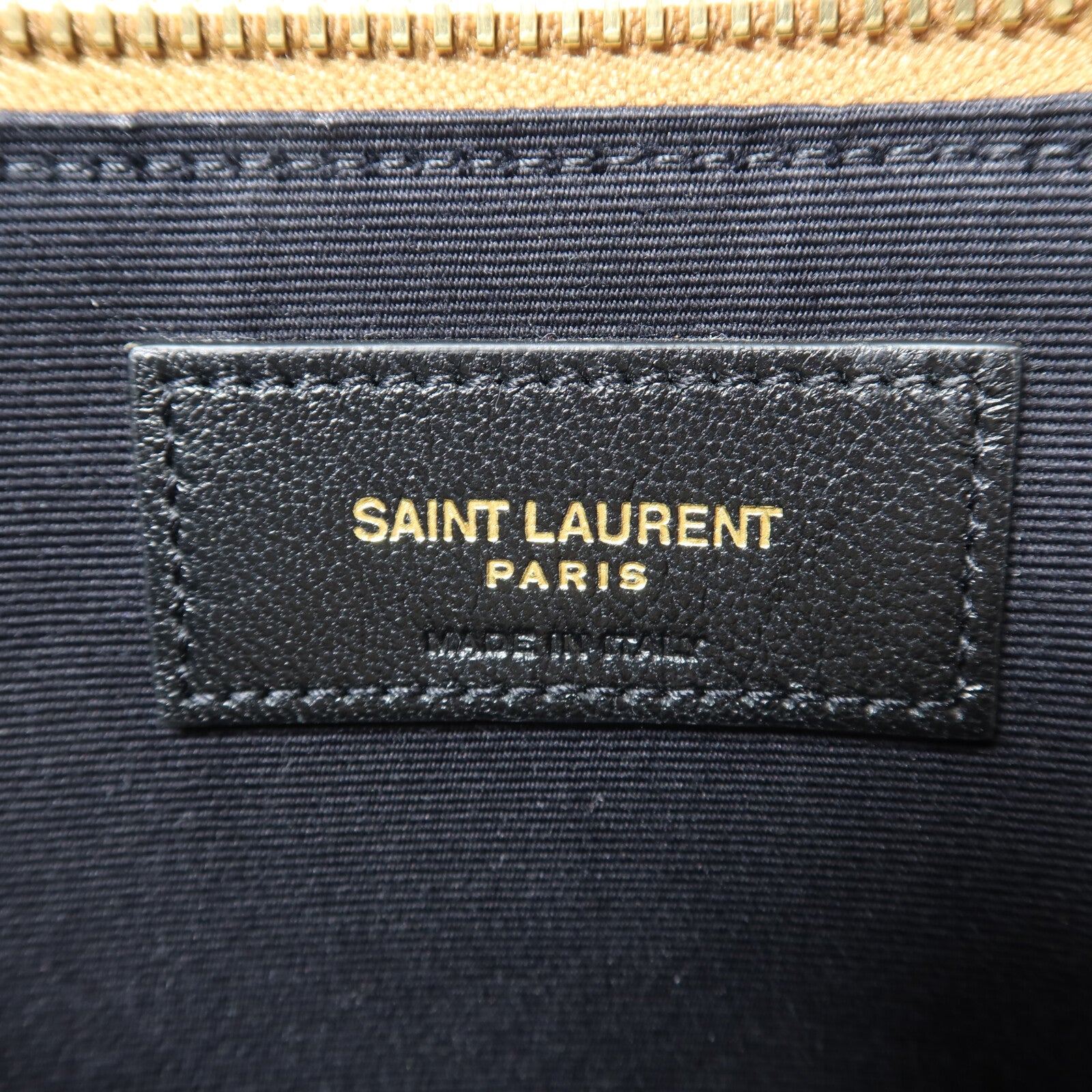 YVES SAINT LAURENT 絨布Pouch金扣手拿包
