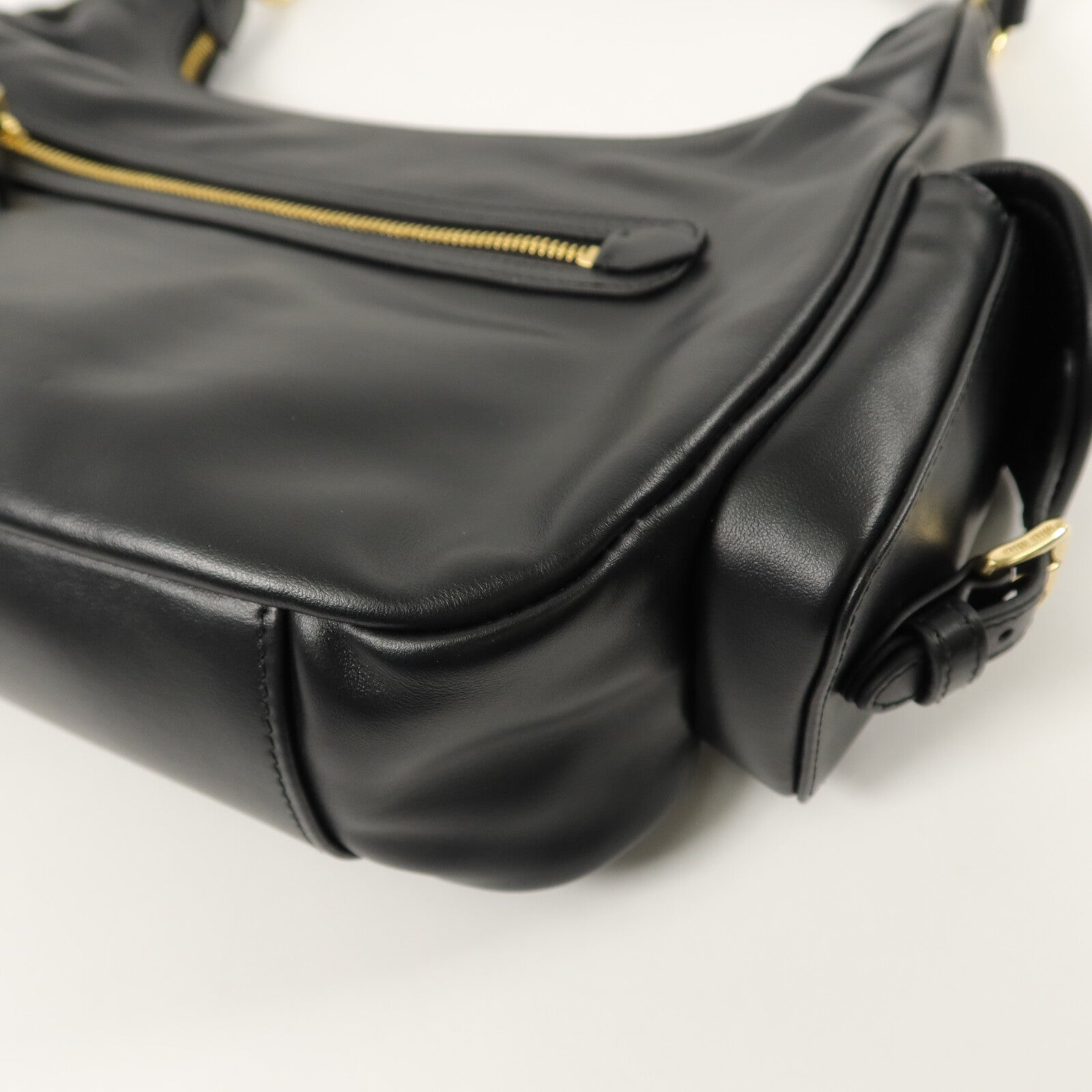 Miu Miu 羊皮皮革Pocket Large肩背袋