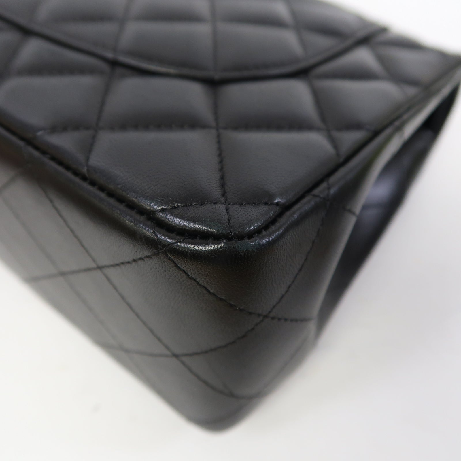 CHANEL 菱格羊皮皮革Classic Jumbo銀扣鏈帶肩背袋黑色