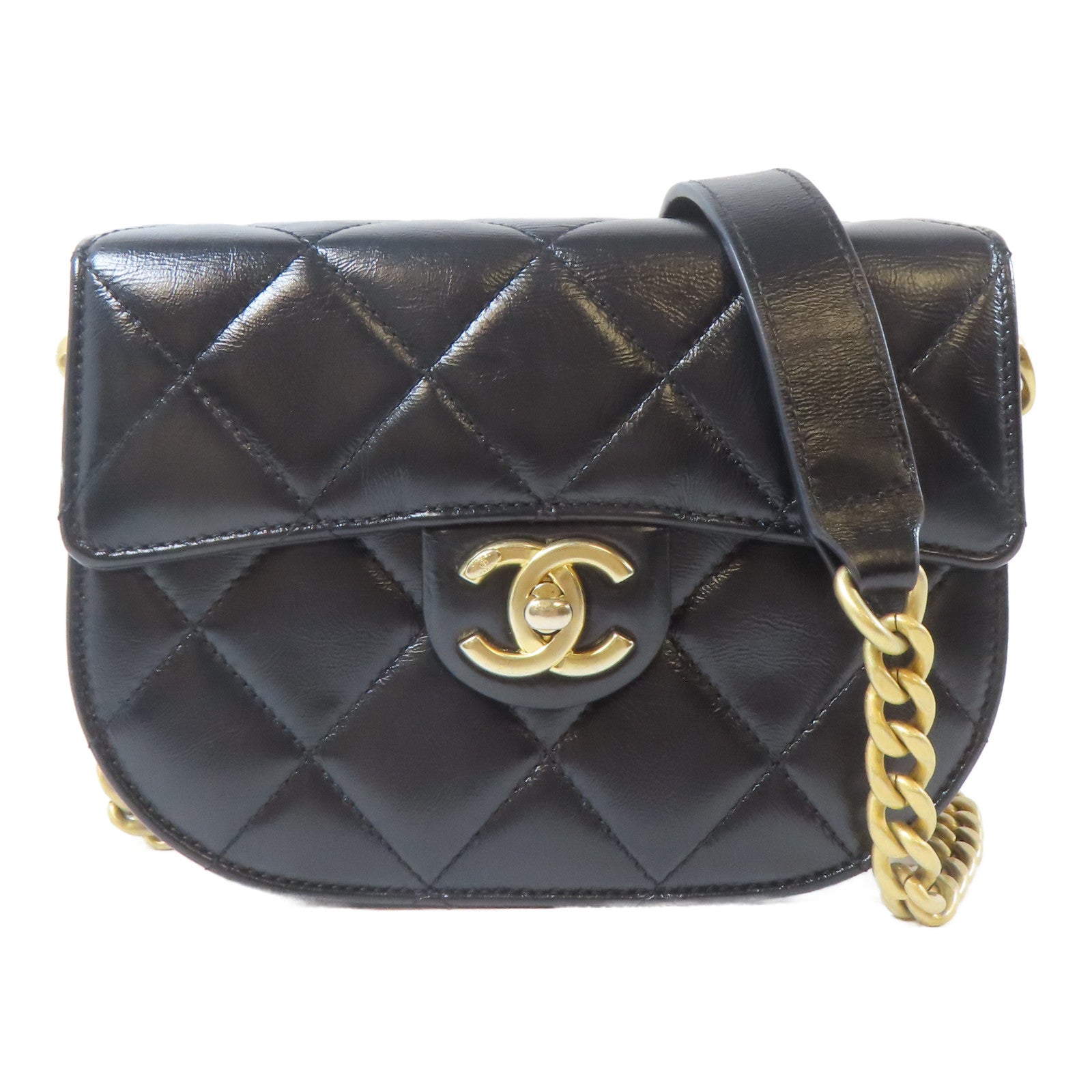 CHANEL 菱格牛皮皮革Saddle Bag金扣鏈帶肩背袋黑色