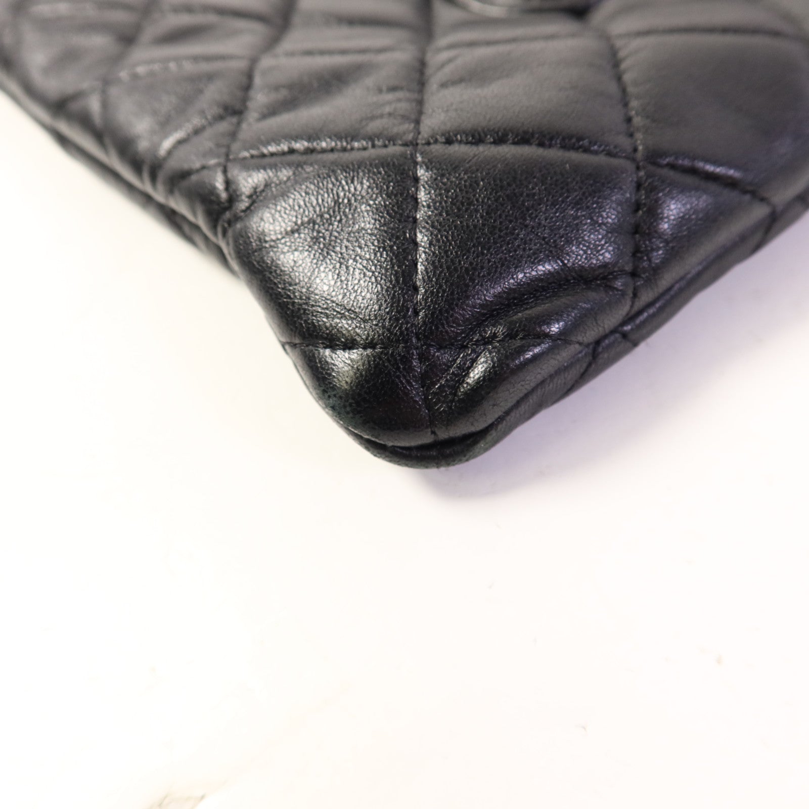CHANEL 羊皮皮革Pouch銀扣小袋