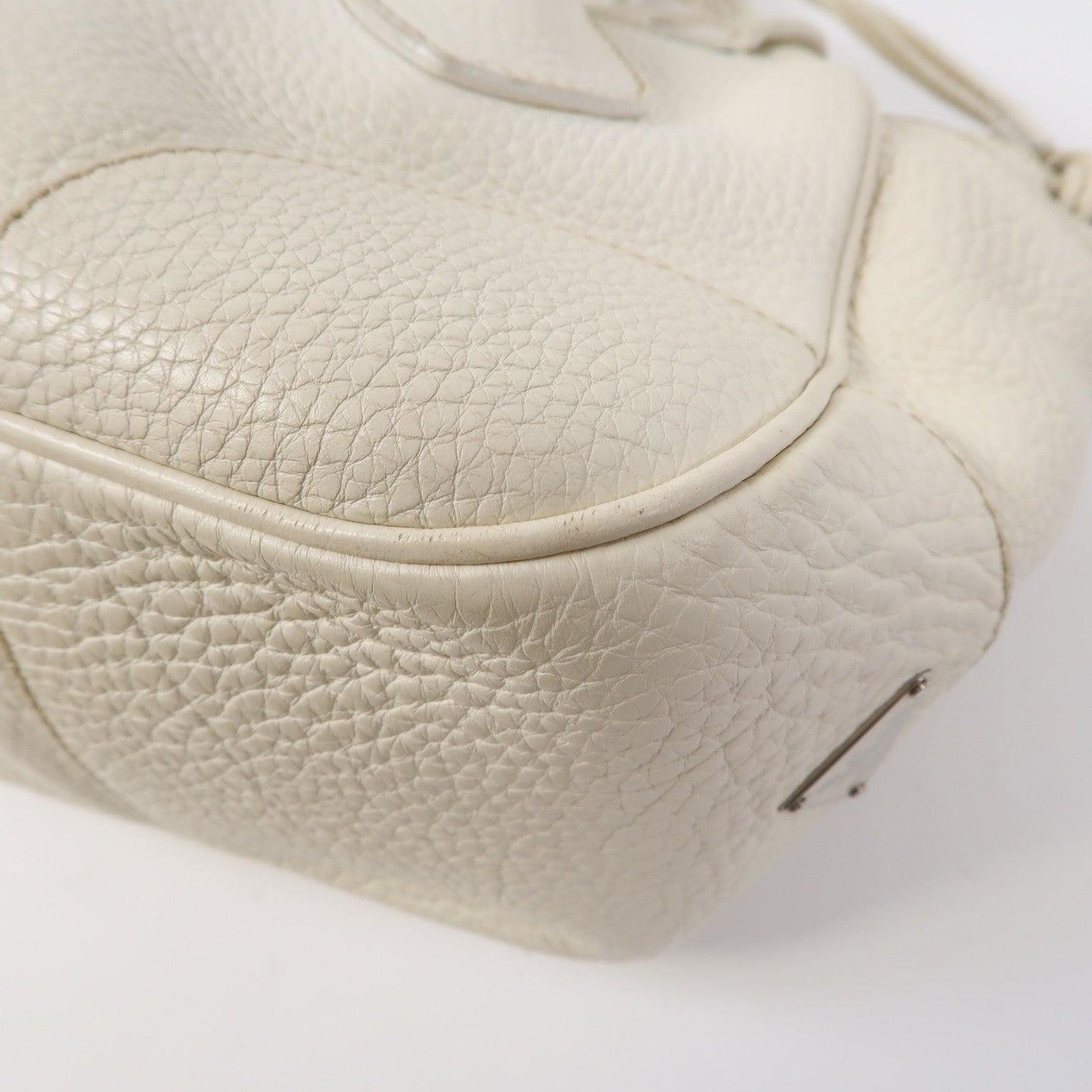 PRADA 【激減優惠】牛皮皮革Shoulder Bag銀扣肩背袋白色