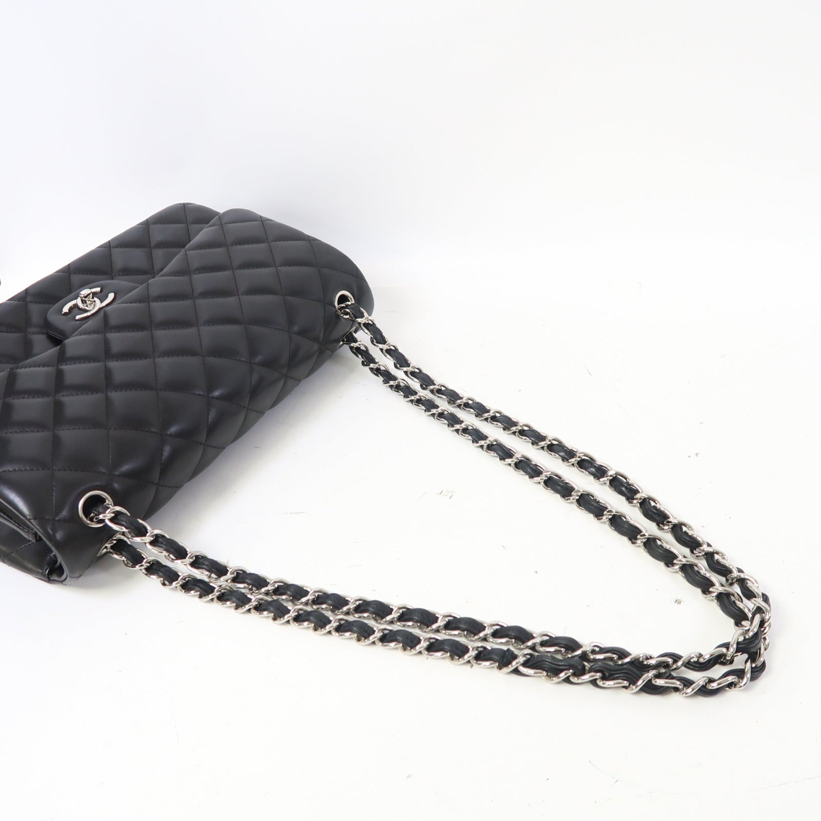 CHANEL 菱格羊皮皮革Classic Jumbo銀扣鏈帶肩背袋黑色