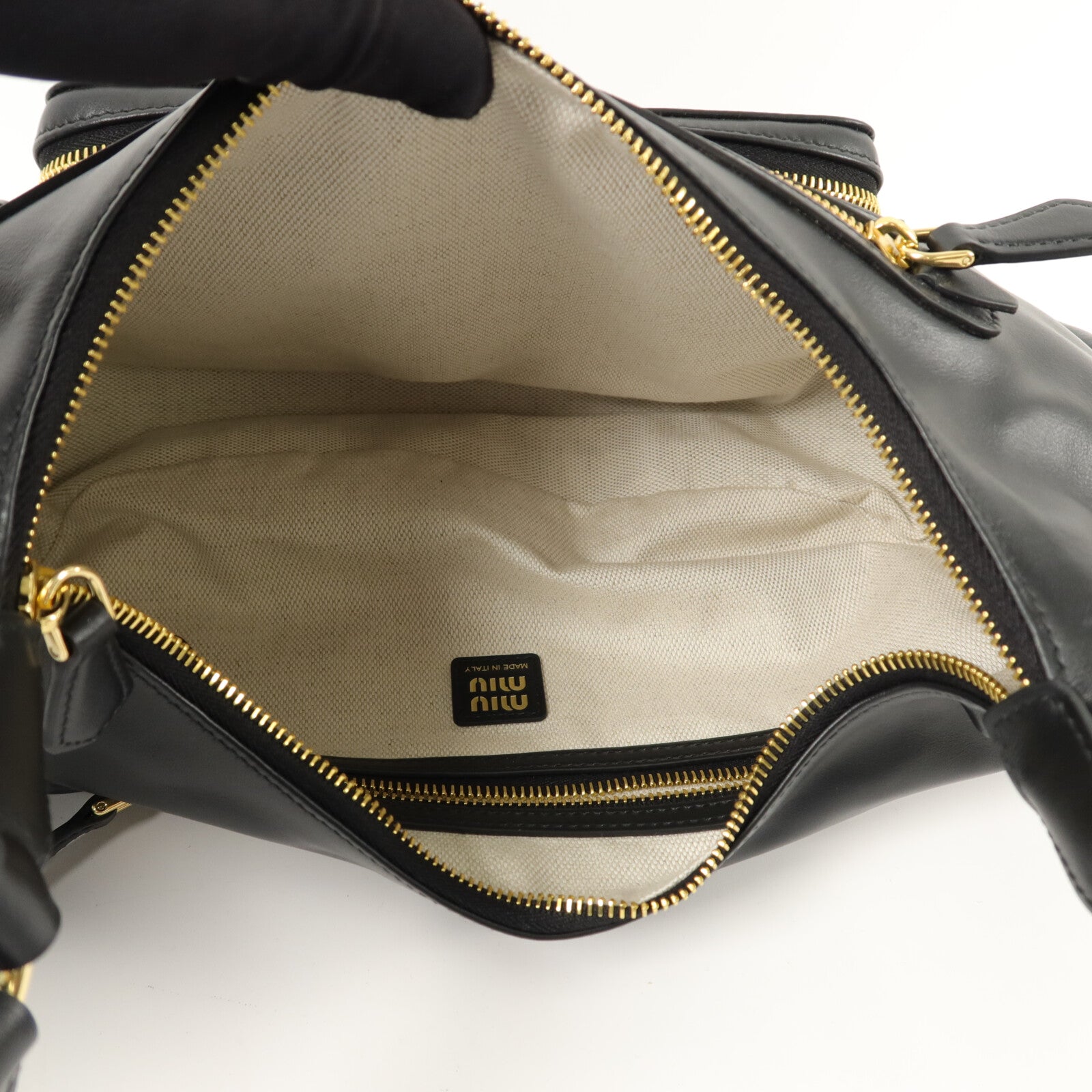 Miu Miu 羊皮皮革Pocket Large肩背袋
