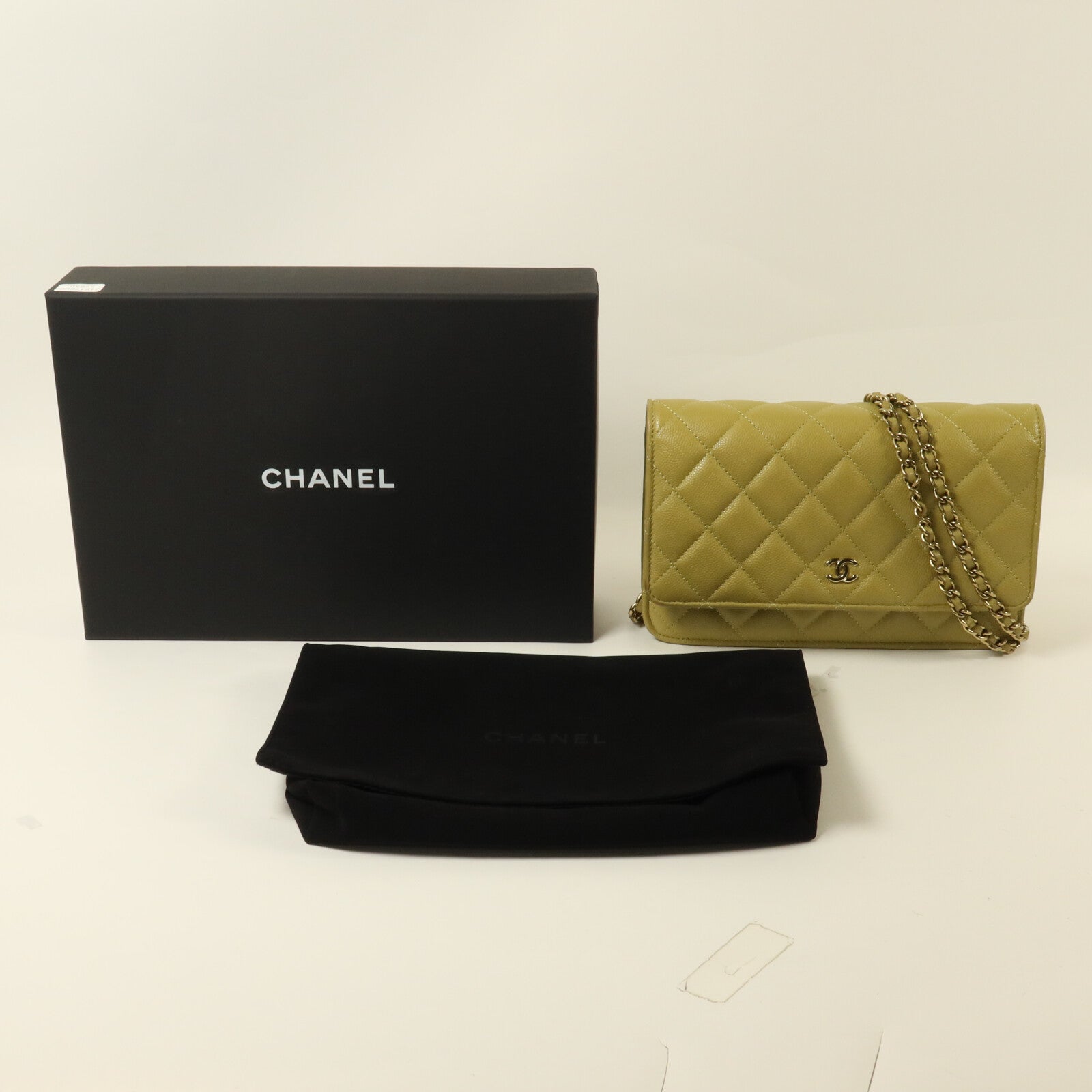 CHANEL 牛皮皮革Wallet On Chain鏈帶肩背袋