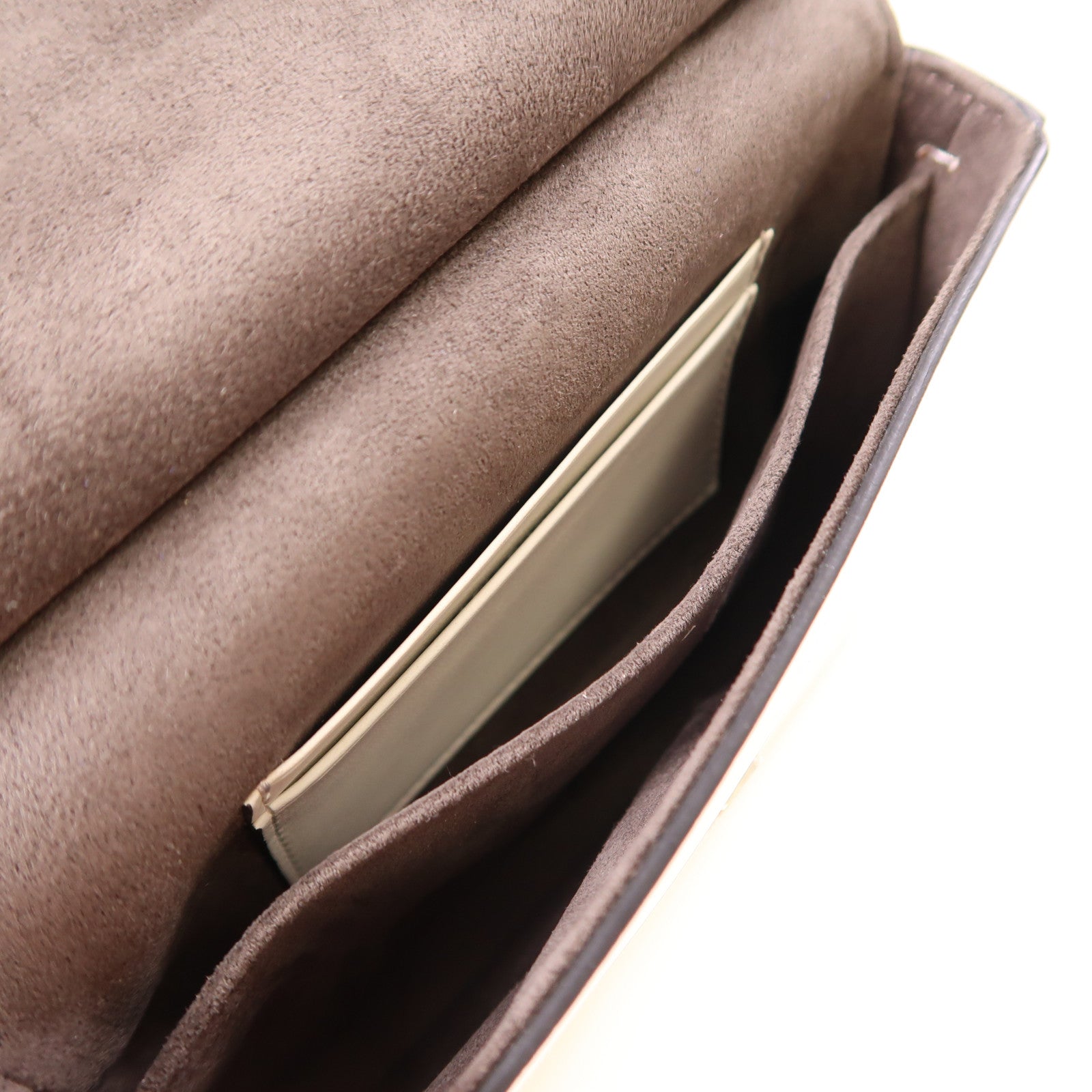 FENDI 牛皮皮革Shoulder Bag銀扣鏈帶肩背袋